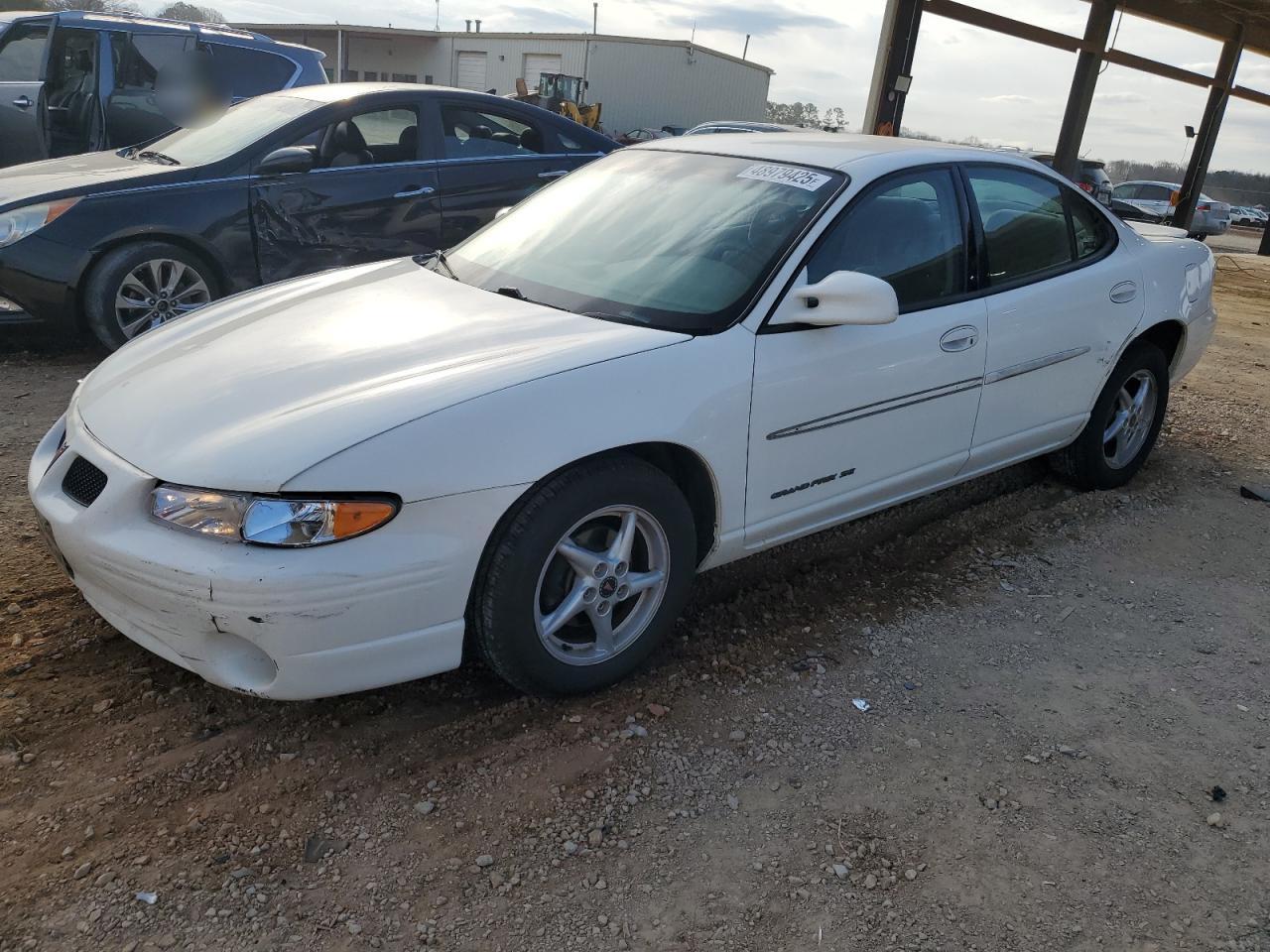 2002 Pontiac Grand Prix - Image 1