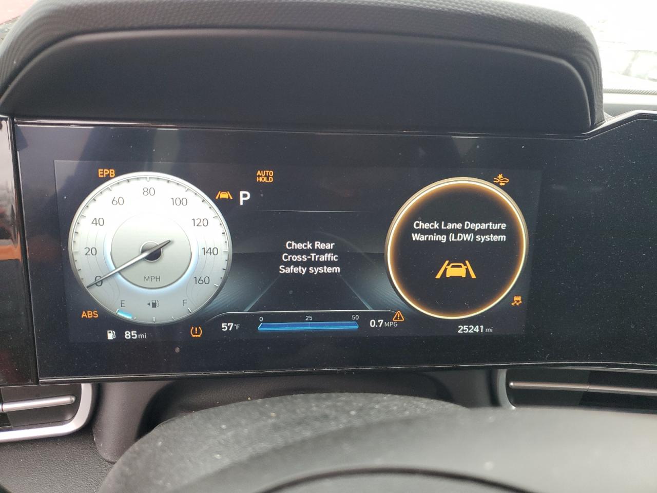 2023 Hyundai Elantra - Image 9