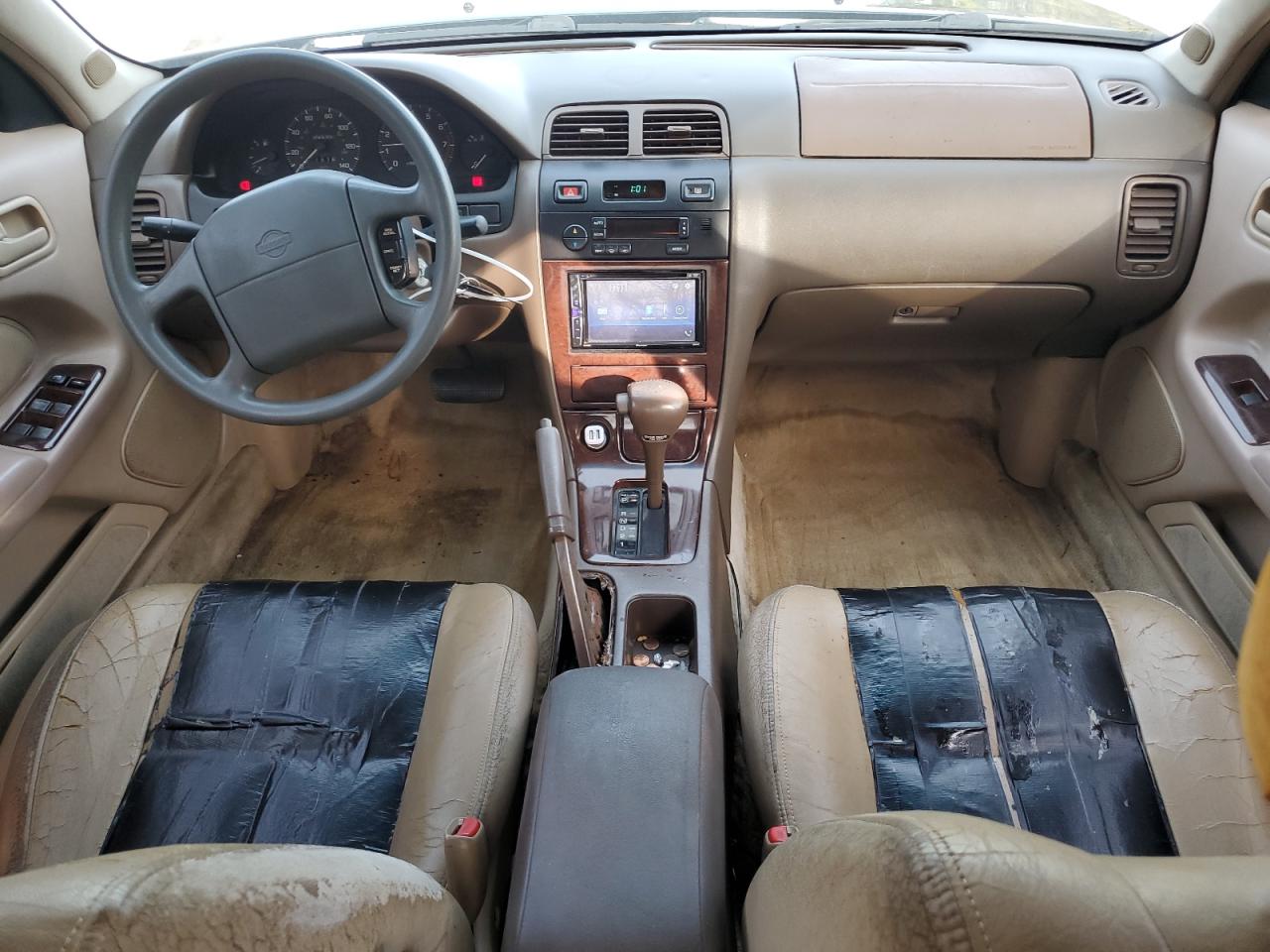 1995 Nissan Maxima - Image 8