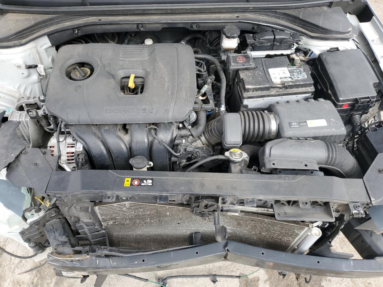 2019 Hyundai Elantra - Image 13