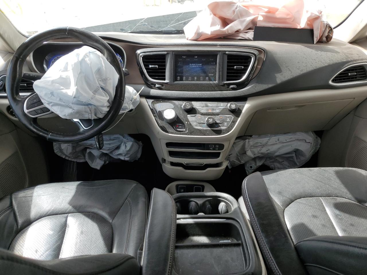 2019 Chrysler Pacifica - Image 8