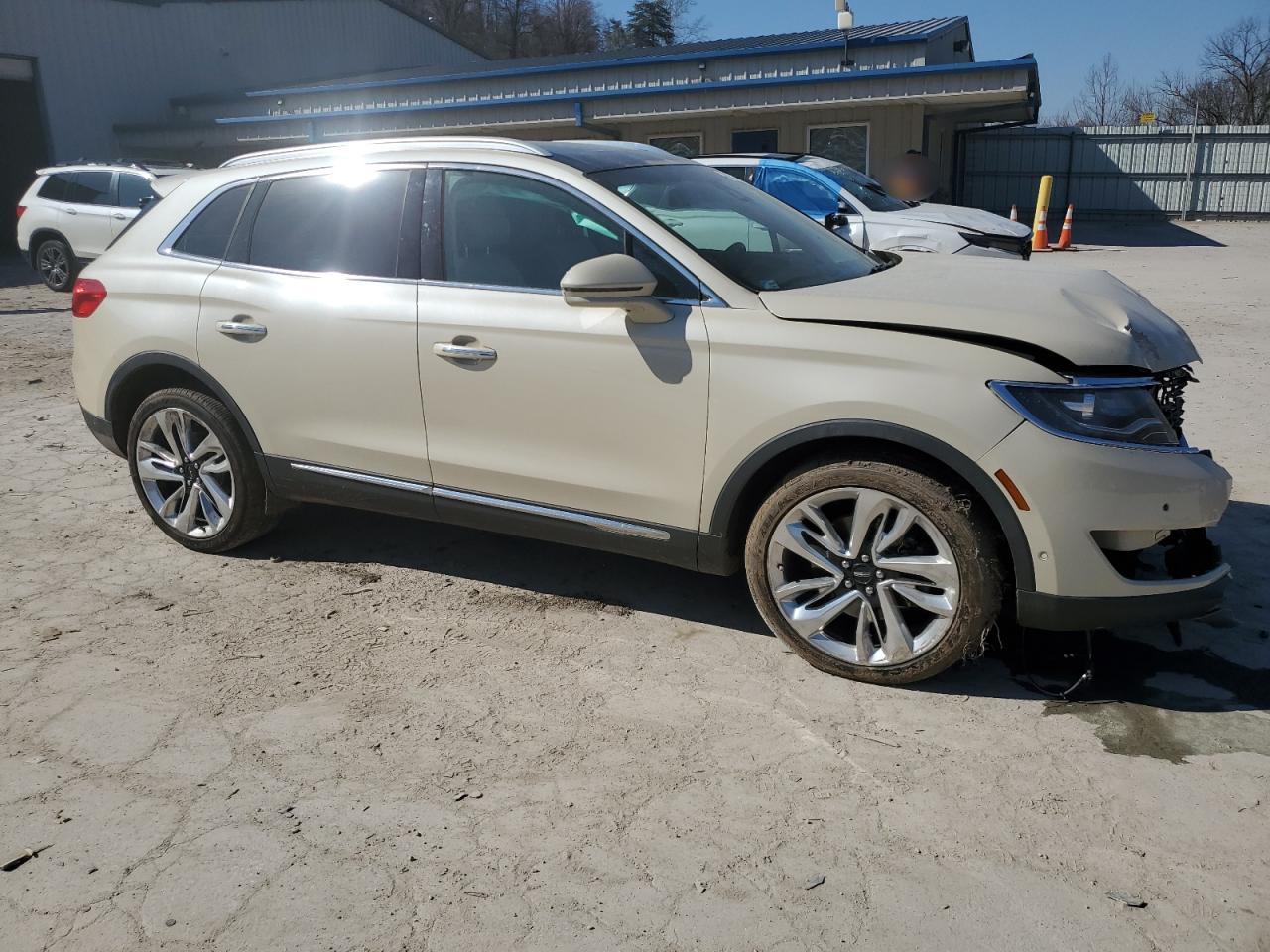2018 Lincoln MKX - Image 4