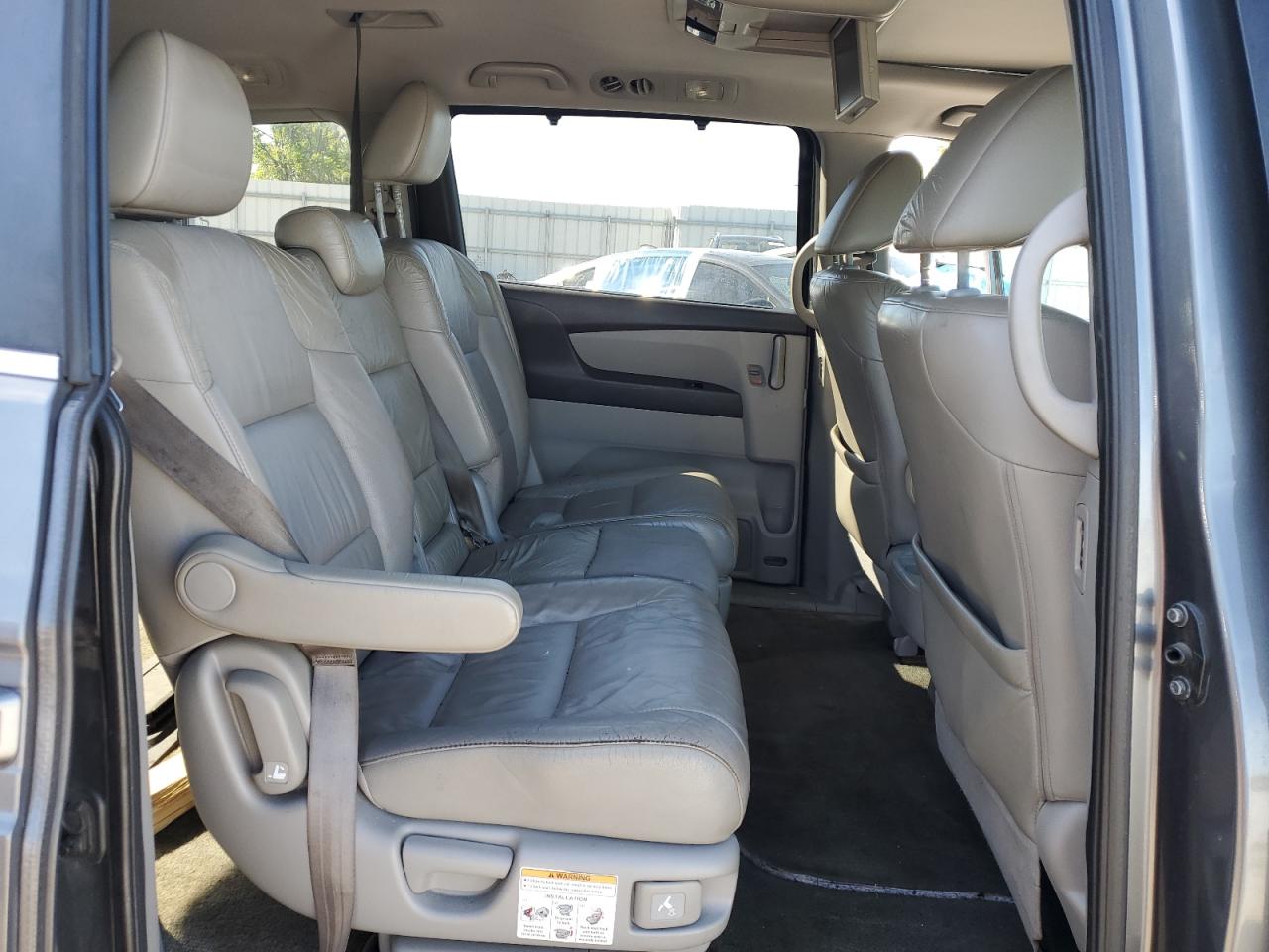 2011 Honda Odyssey - Image 11
