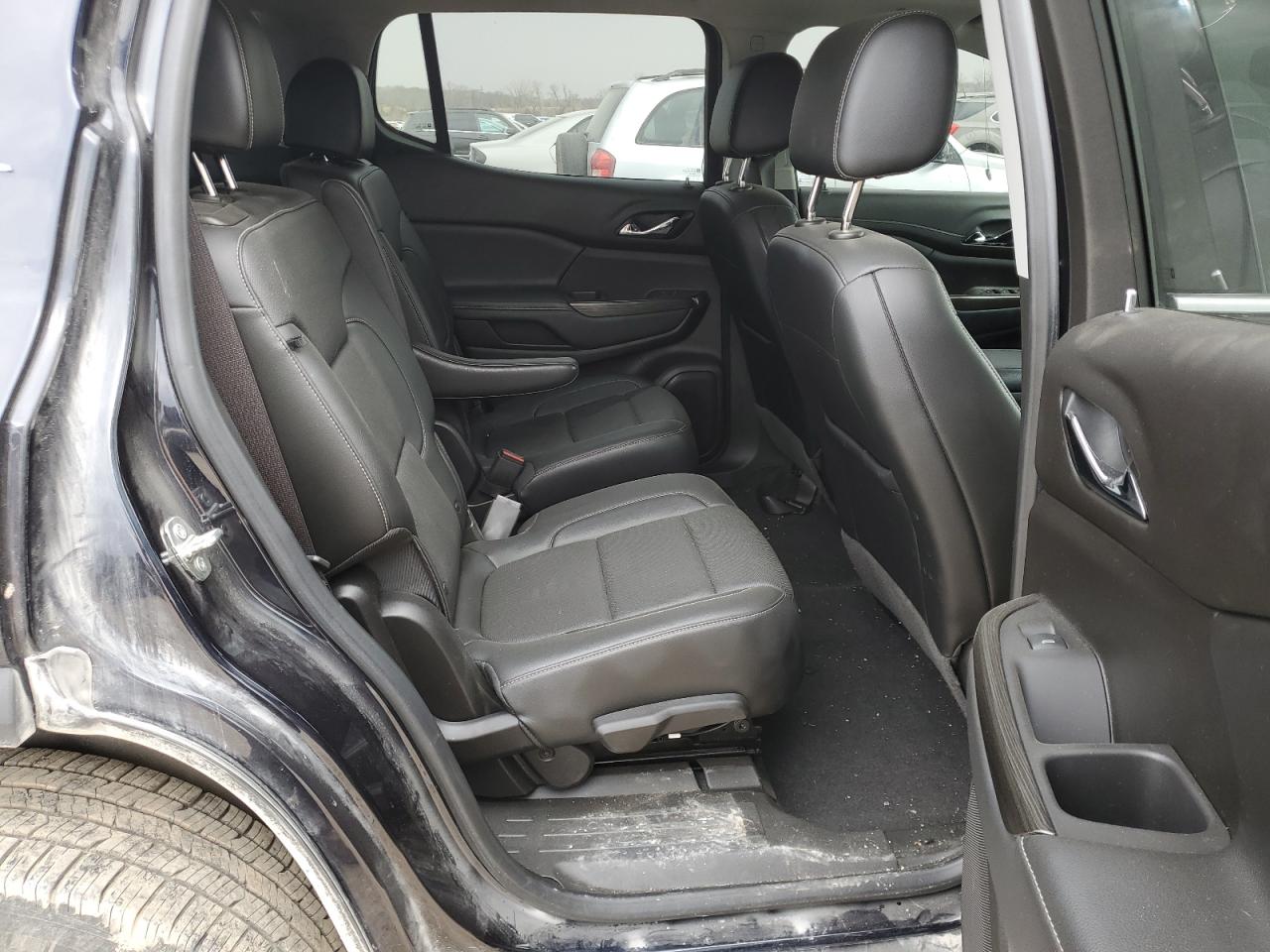 2021 GMC Acadia - Image 11
