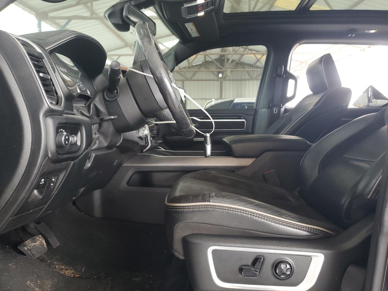 2020 RAM 1500 - Image 7