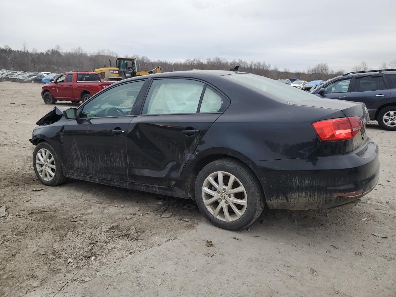 2015 Volkswagen Jetta - Image 2