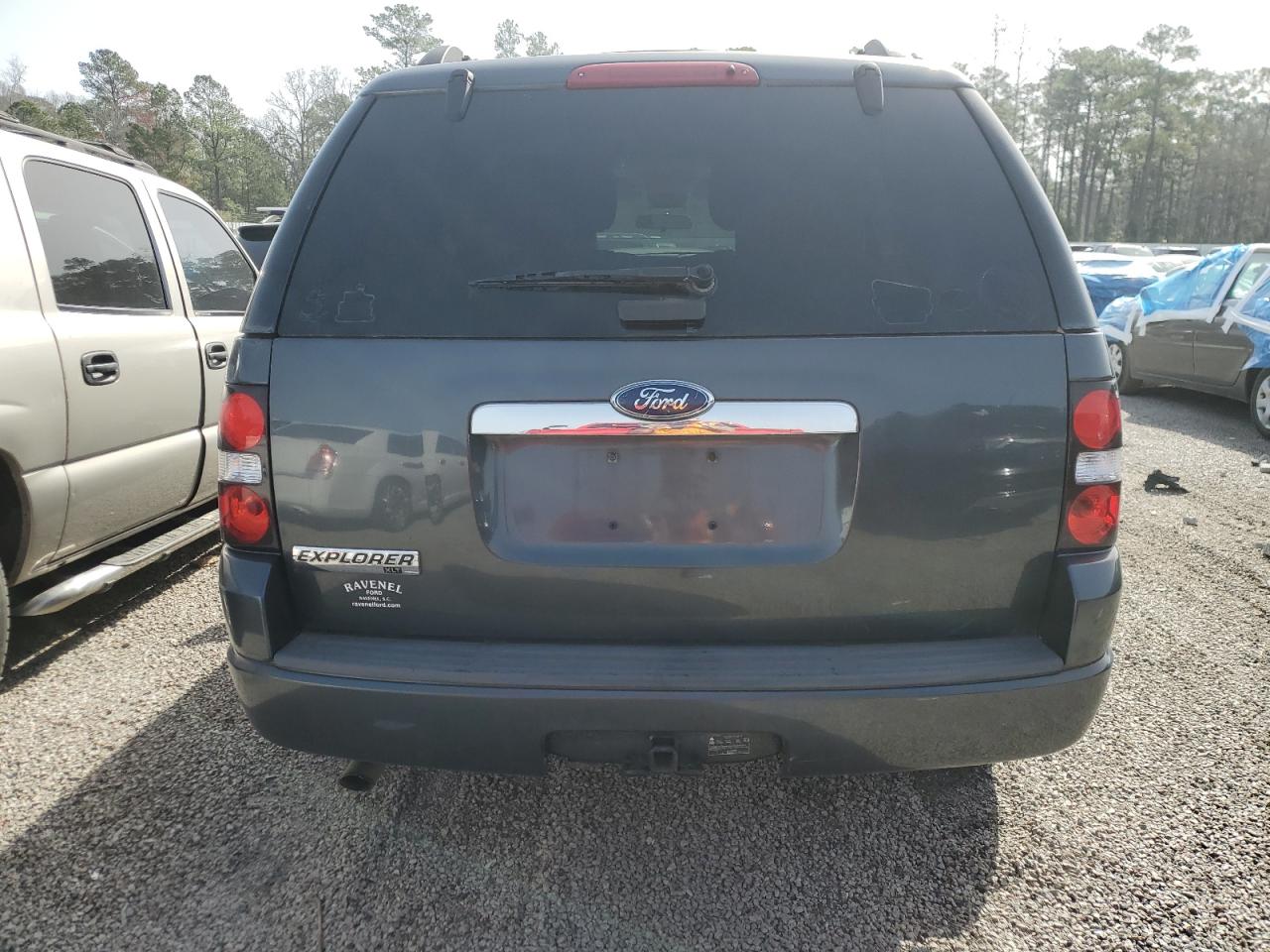 2010 Ford Explorer - Image 6