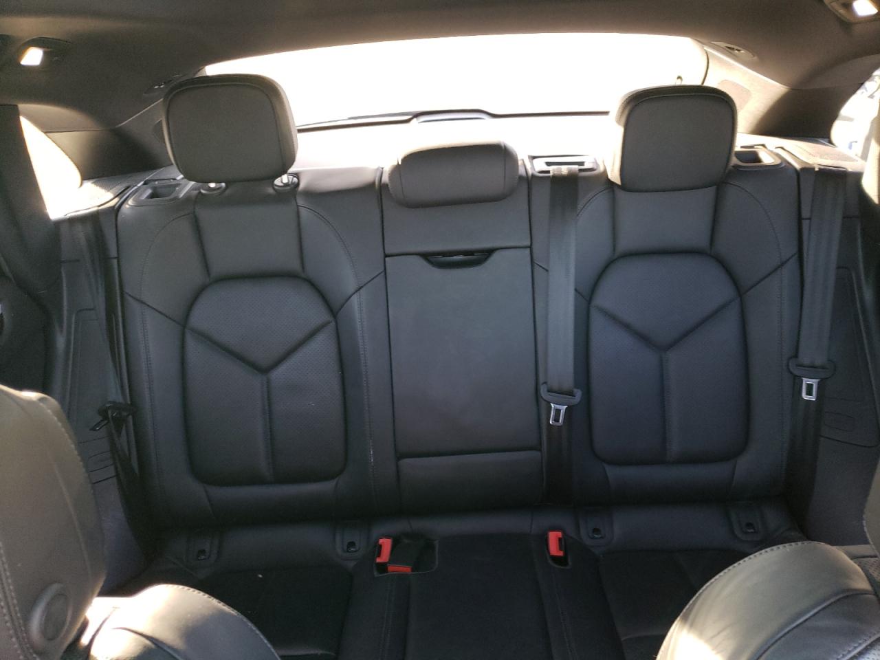 2019 Porsche Macan - Image 10