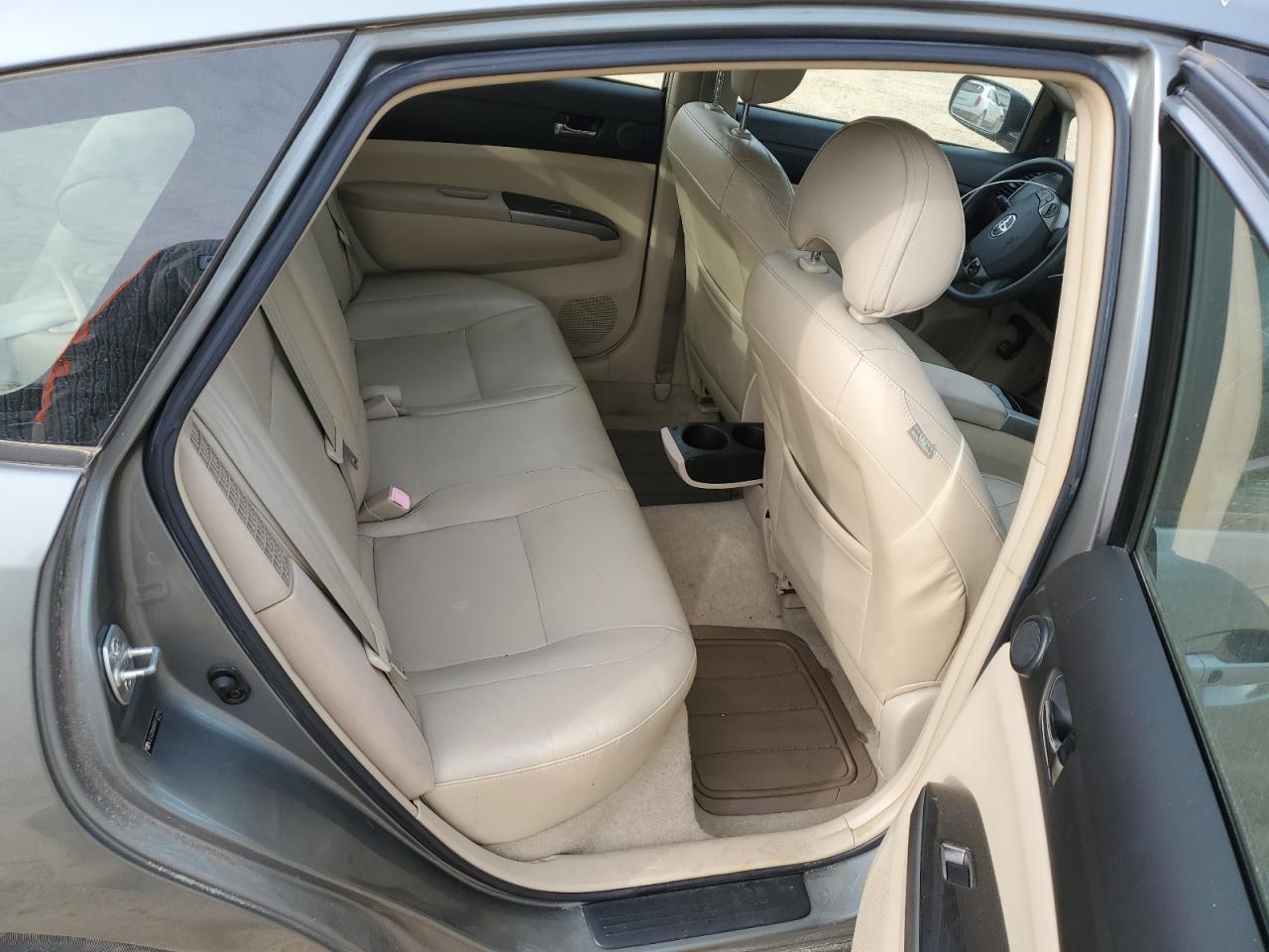 2004 Toyota Prius - Image 11