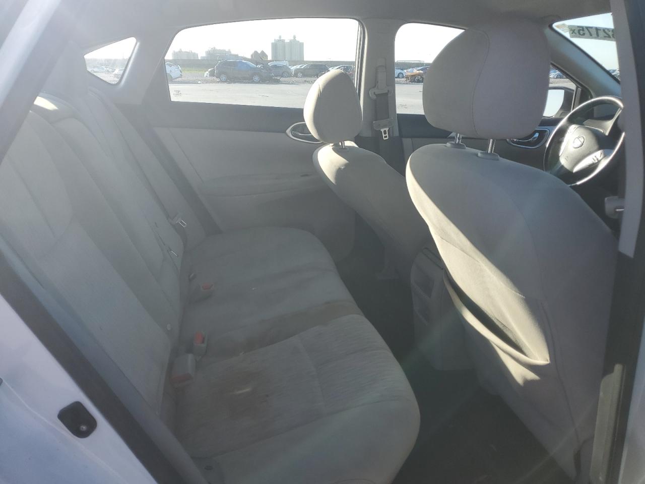 2015 Nissan Sentra - Image 10
