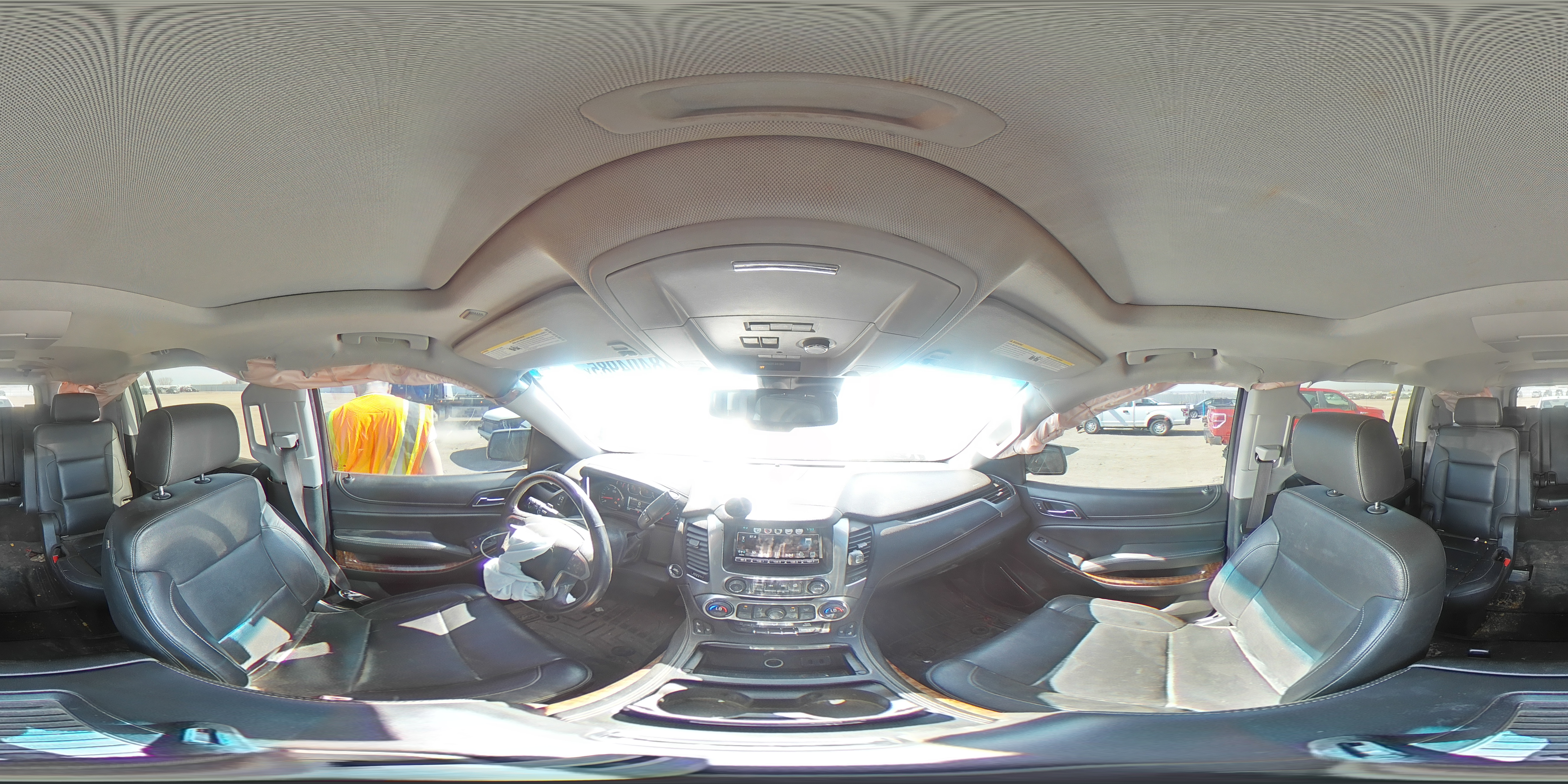 2016 Chevrolet Suburban - Image 14