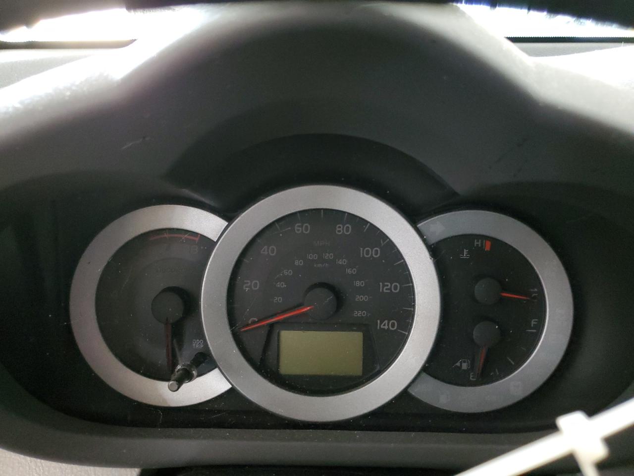 2010 Toyota RAV 4 - Image 9