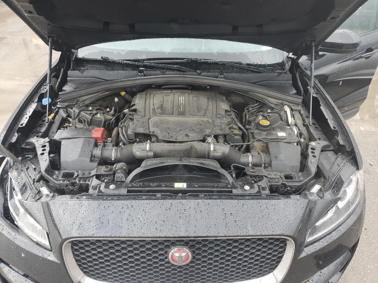 2017 Jaguar F-Pace - Image 12
