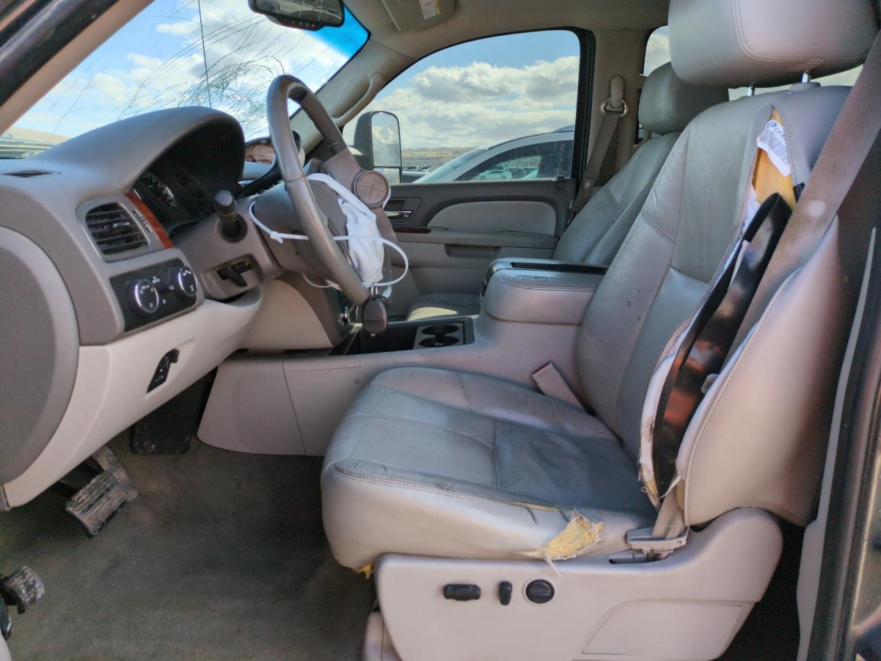 2011 GMC Sierra - Image 7
