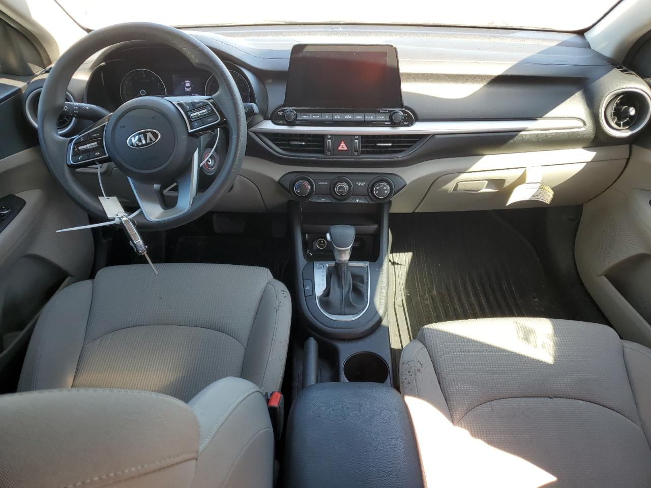 2021 Kia Forte - Image 8