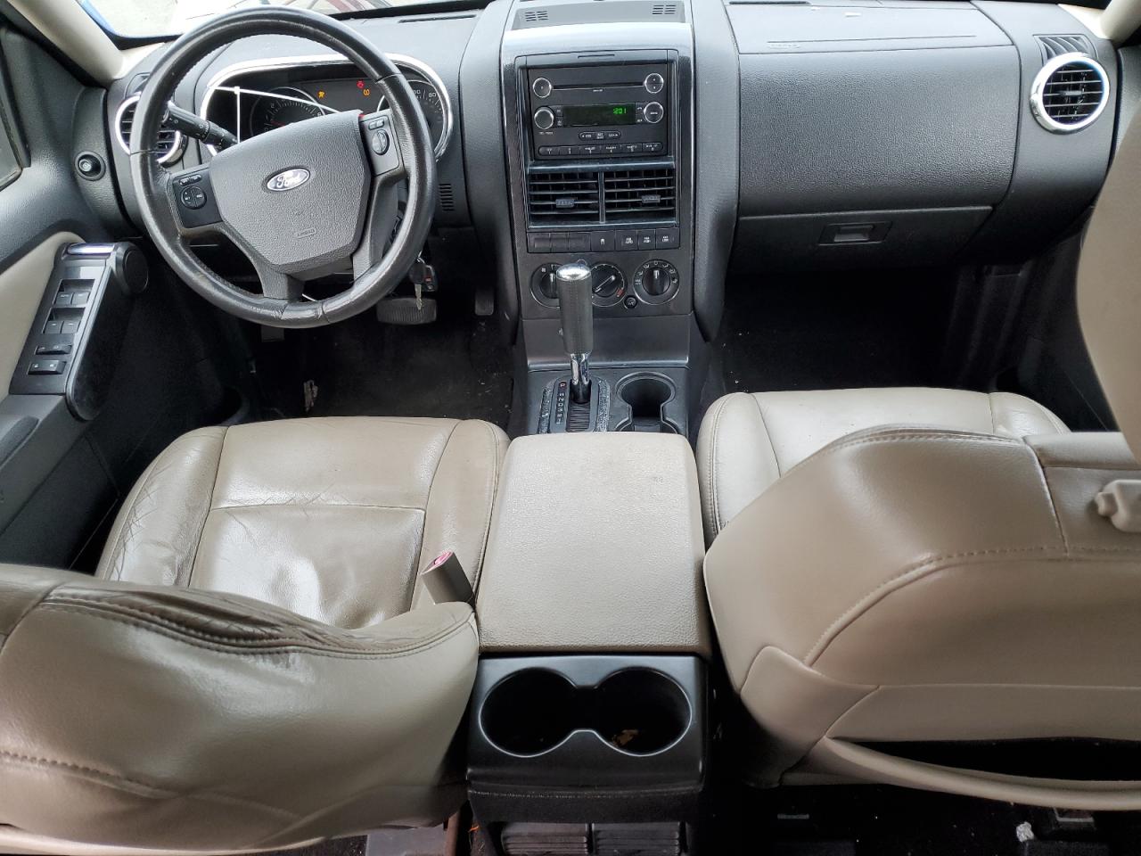 2008 Ford Explorer Xlt VIN: 1FMEU73EX8UA27300 Lot: 48832335