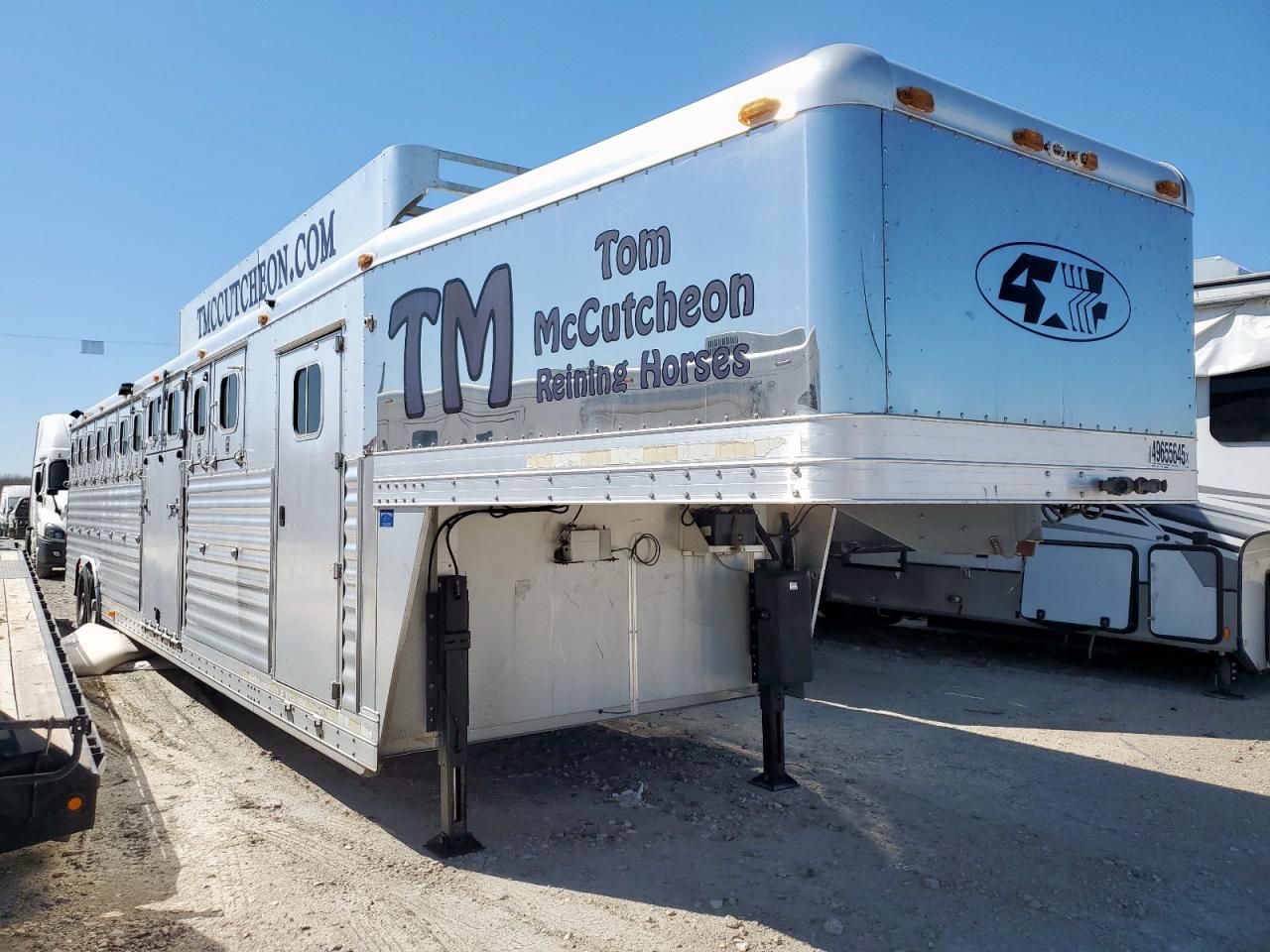 2004 4-Star Livestock Trailer للبيع في Grand Prairie، TX - Front End