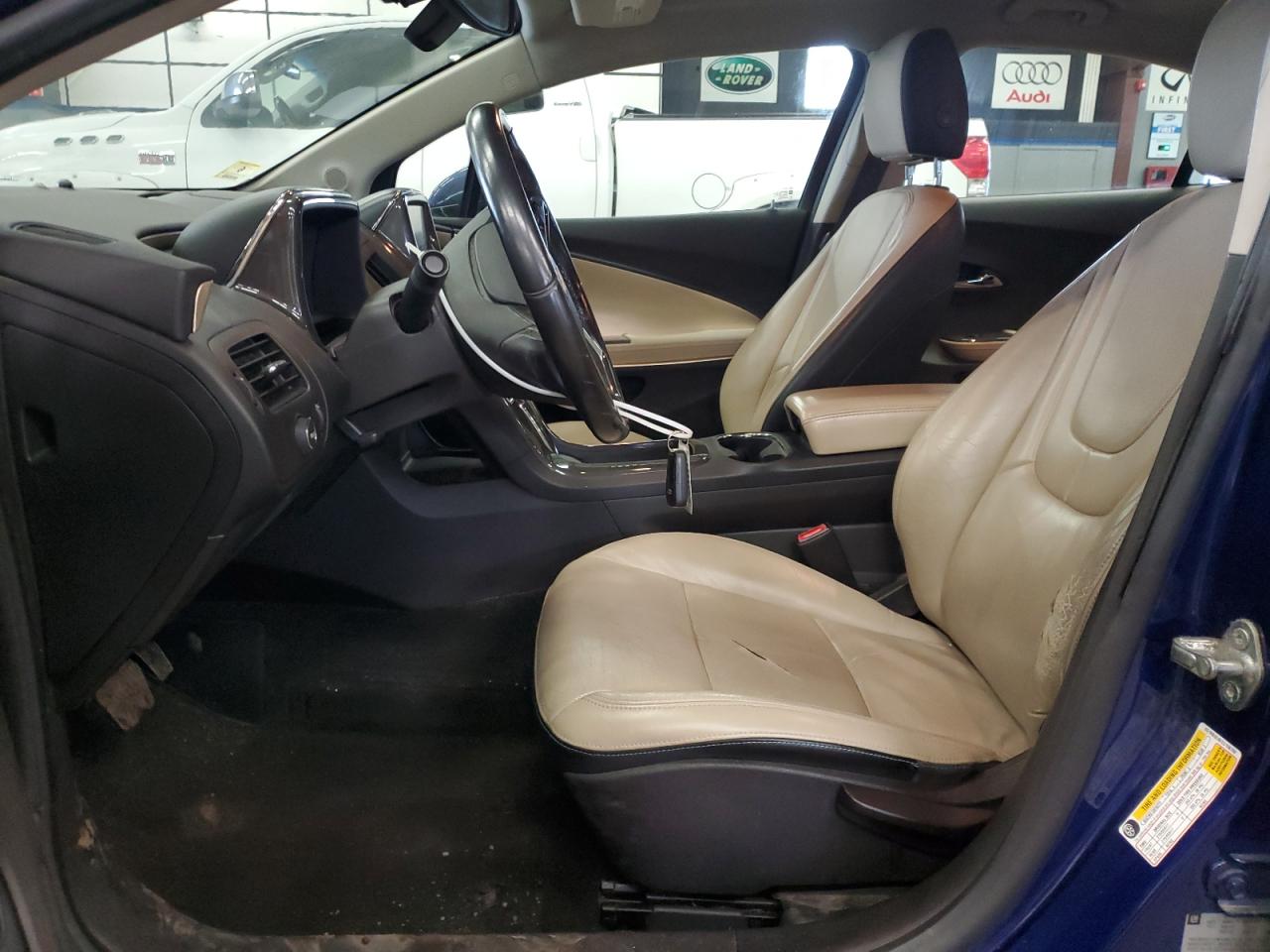 2012 Chevrolet Volt - Image 7