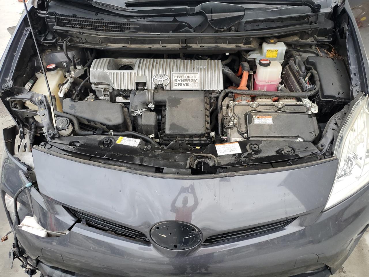 2015 Toyota Prius - Image 13