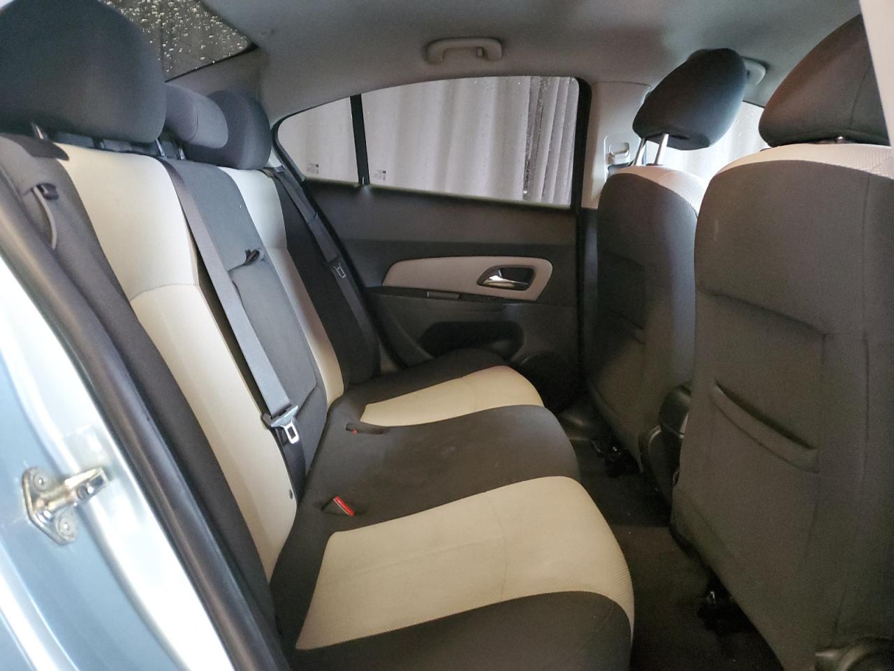 2011 Chevrolet Cruze - Image 10