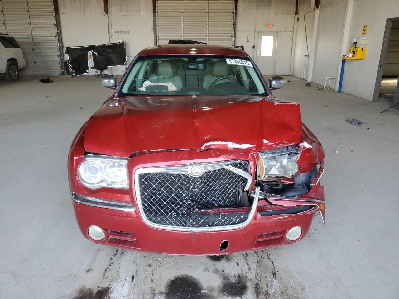 2010 Chrysler 300 - Image 5