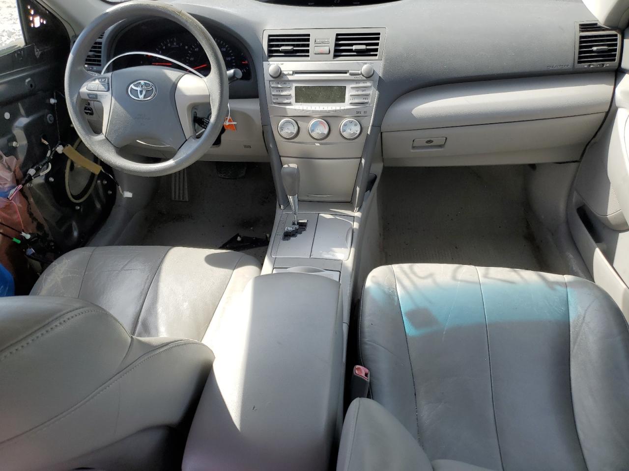 2011 Toyota Camry - Image 8