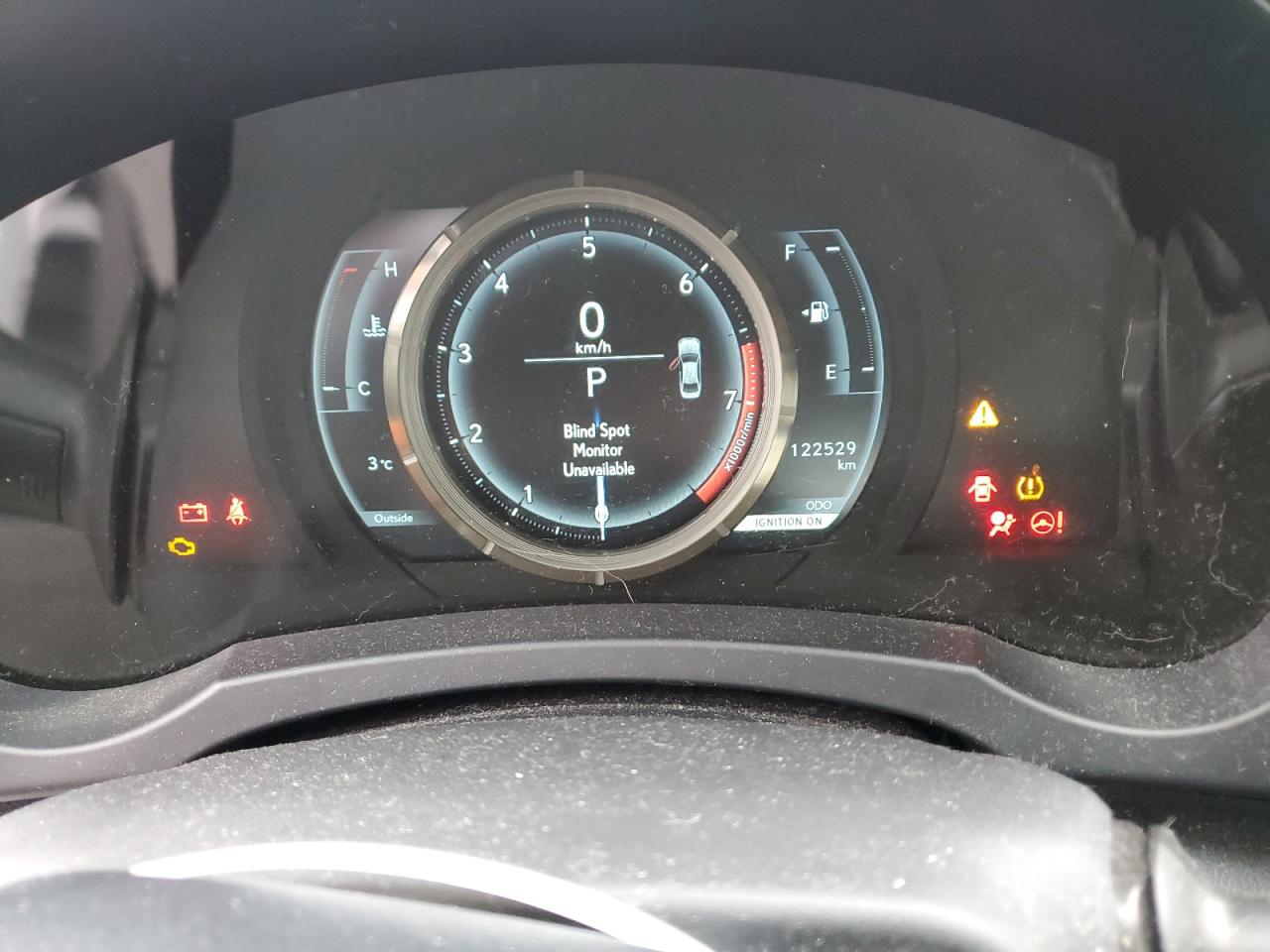 2017 Lexus IS - Image 9