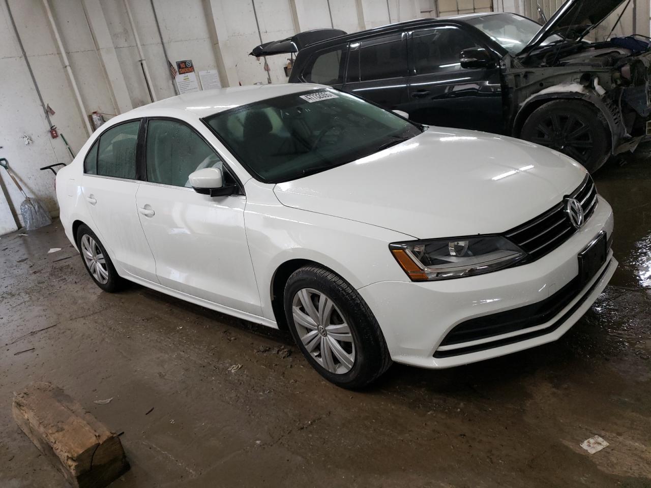 2017 Volkswagen Jetta - Image 4