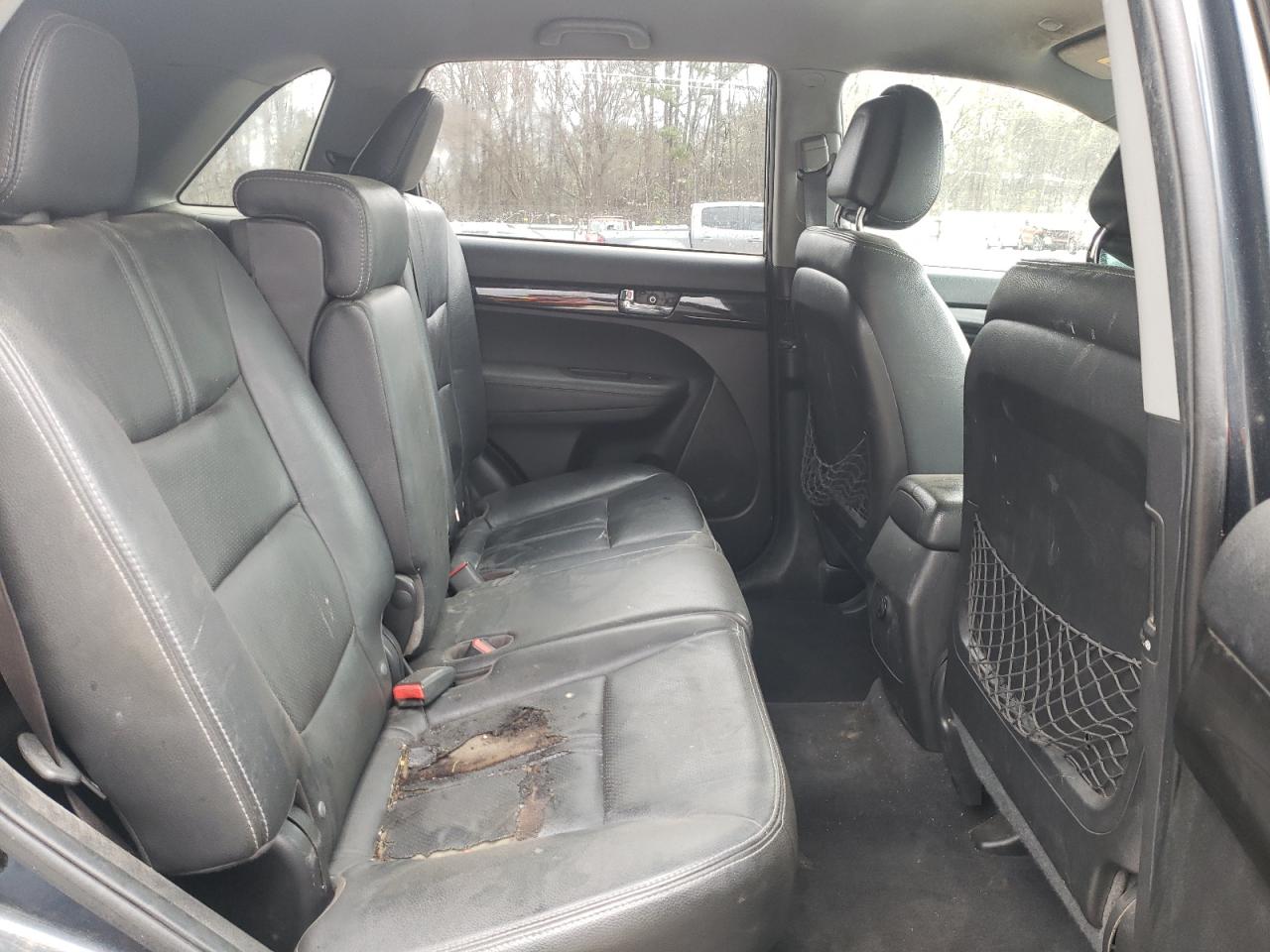 2011 Kia Sorento - Image 11