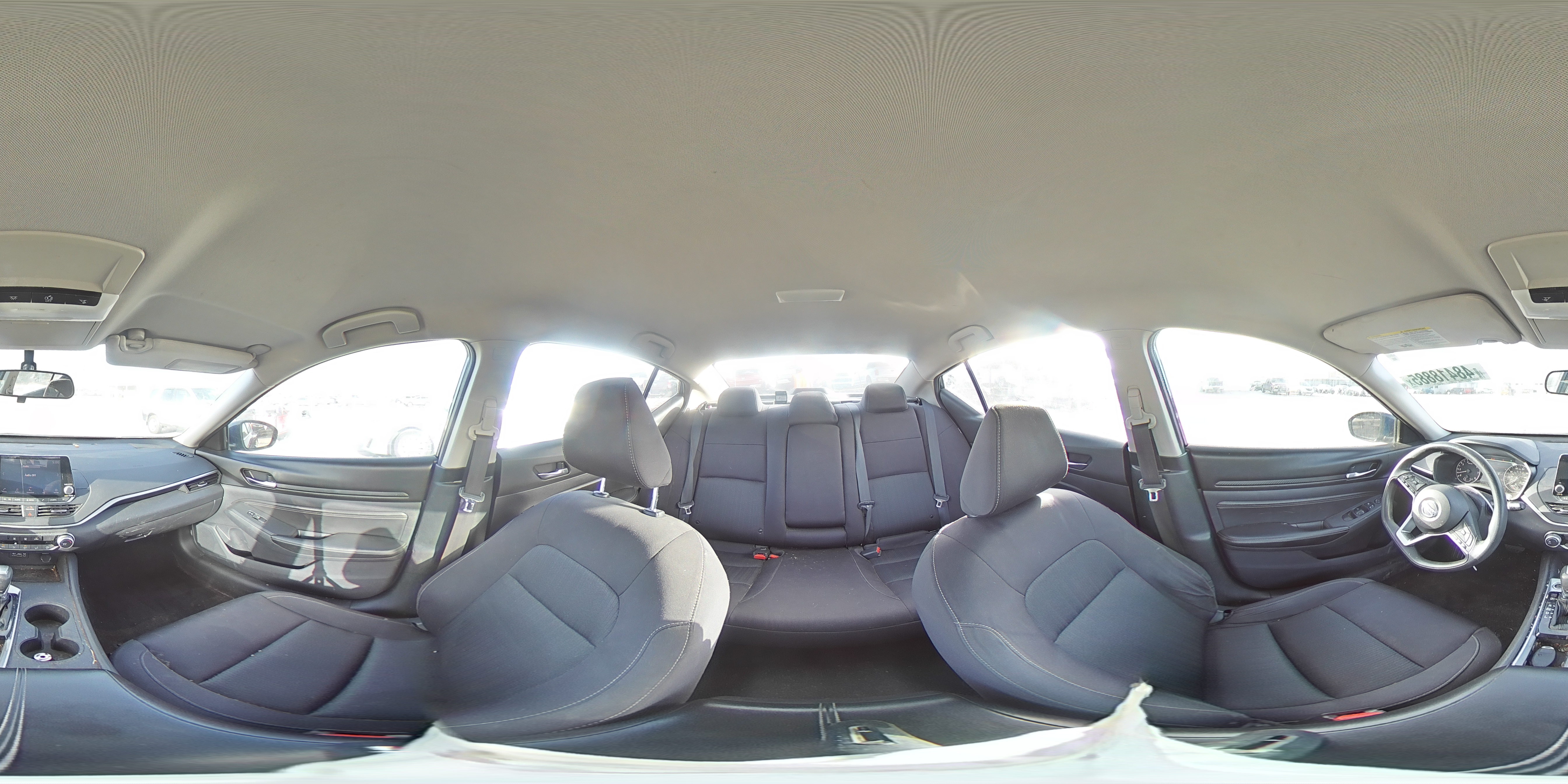 2020 Nissan Altima - Image 13