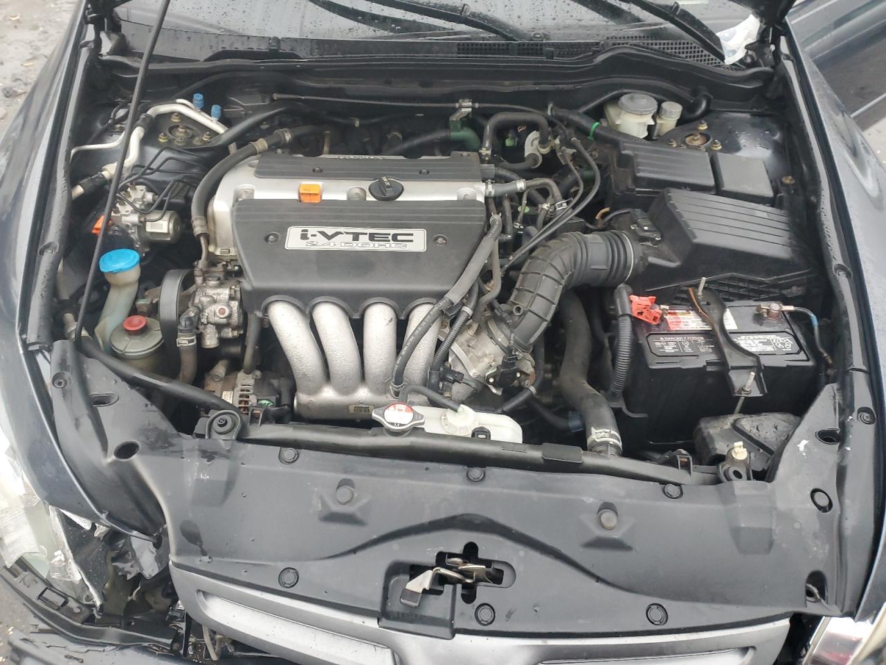 2005 Honda Accord - Image 12