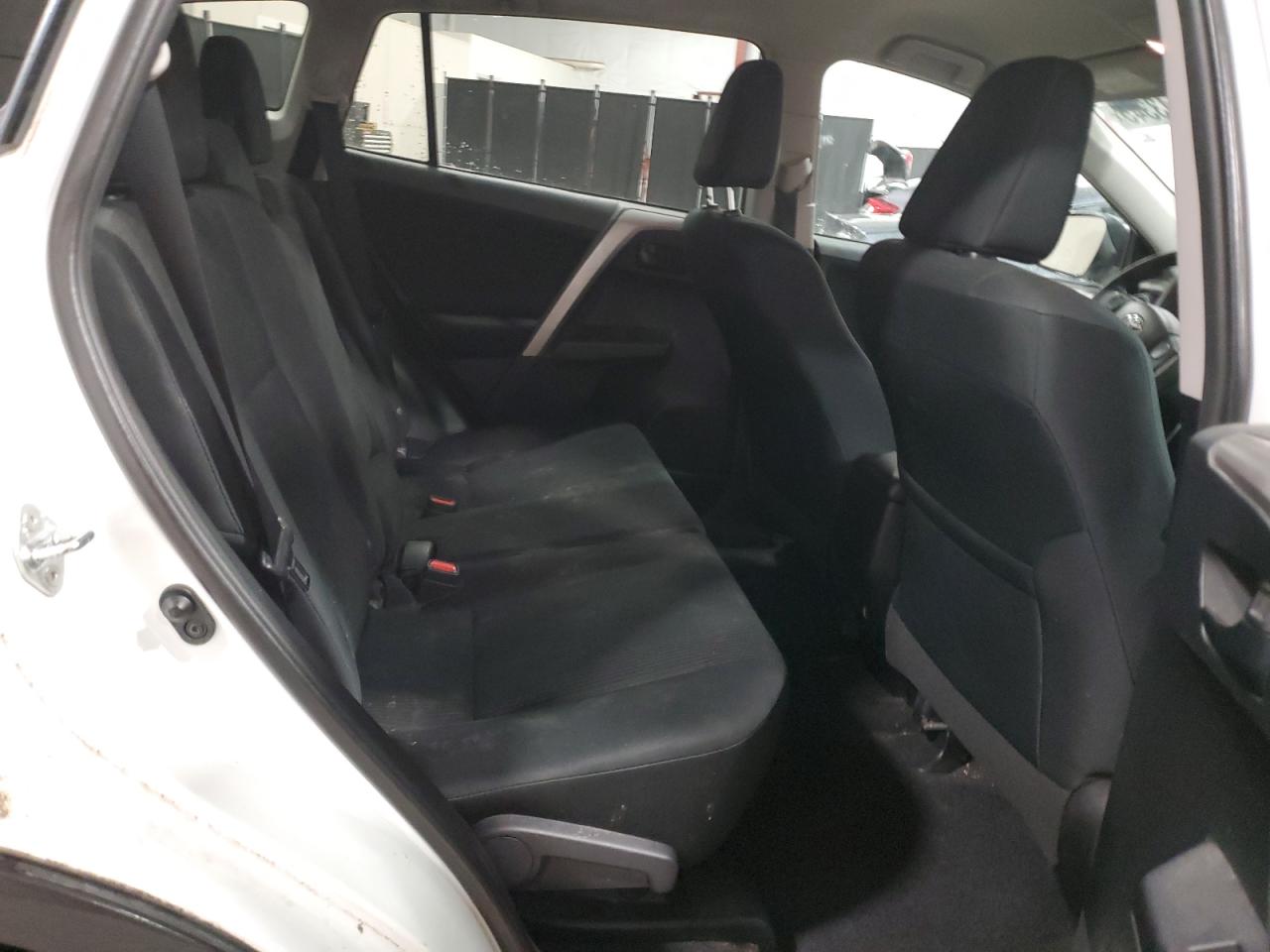 2016 Toyota RAV 4 - Image 11