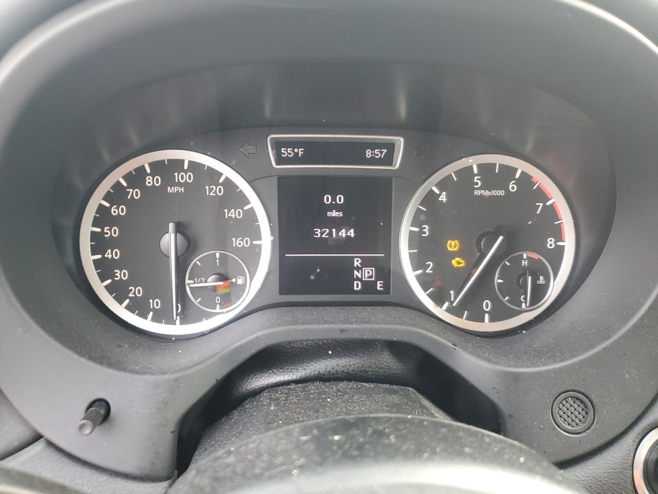 VIN: SJKCH5CP1HA020045 Auction: COPART Lot: 49338735 Location: VA - FREDERICKSBURG VIN: SJKCH5CP1HA020045 INFINITI QX30 2017 SILVER Photo 9