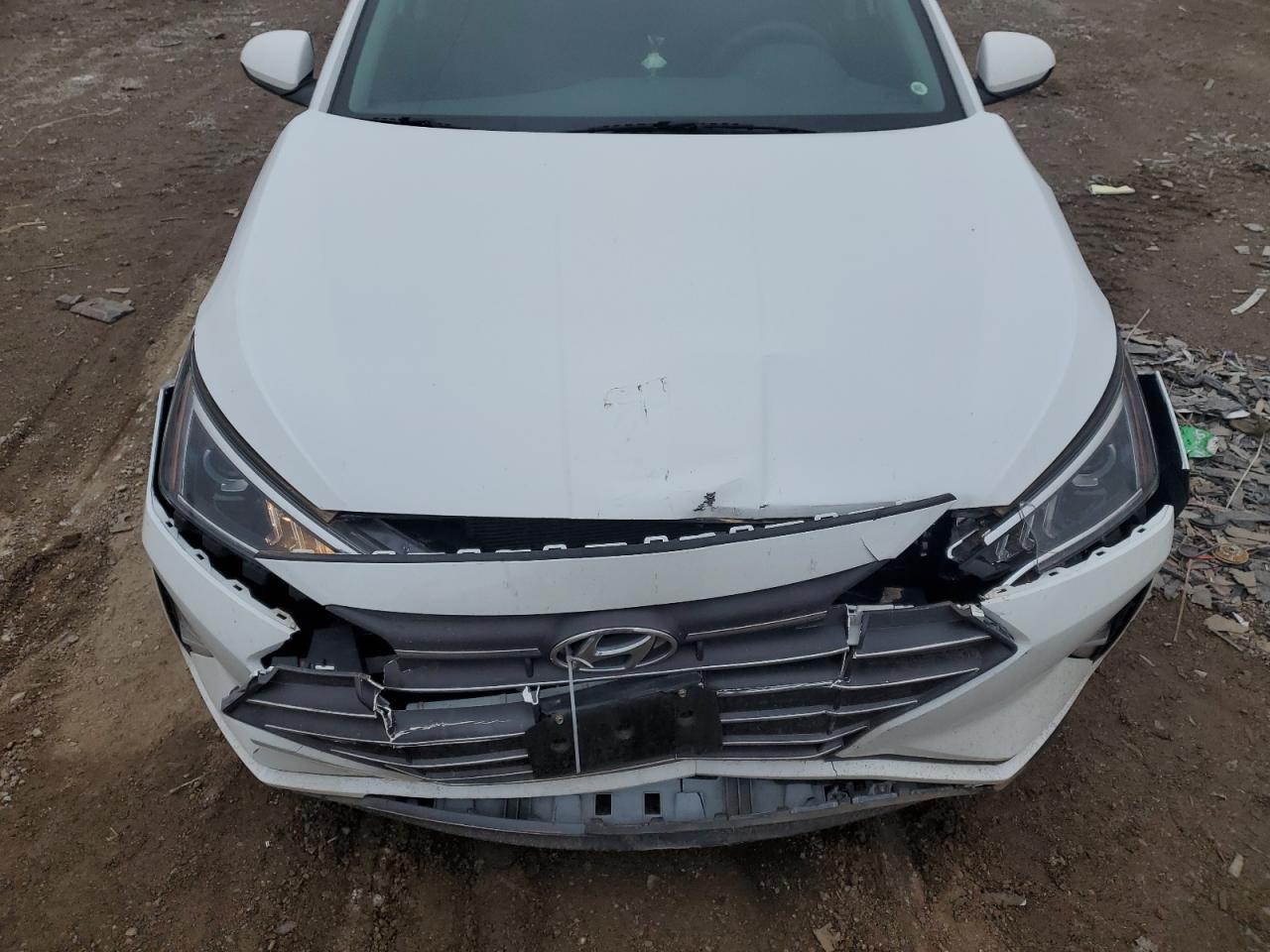 2019 Hyundai Elantra - Image 11