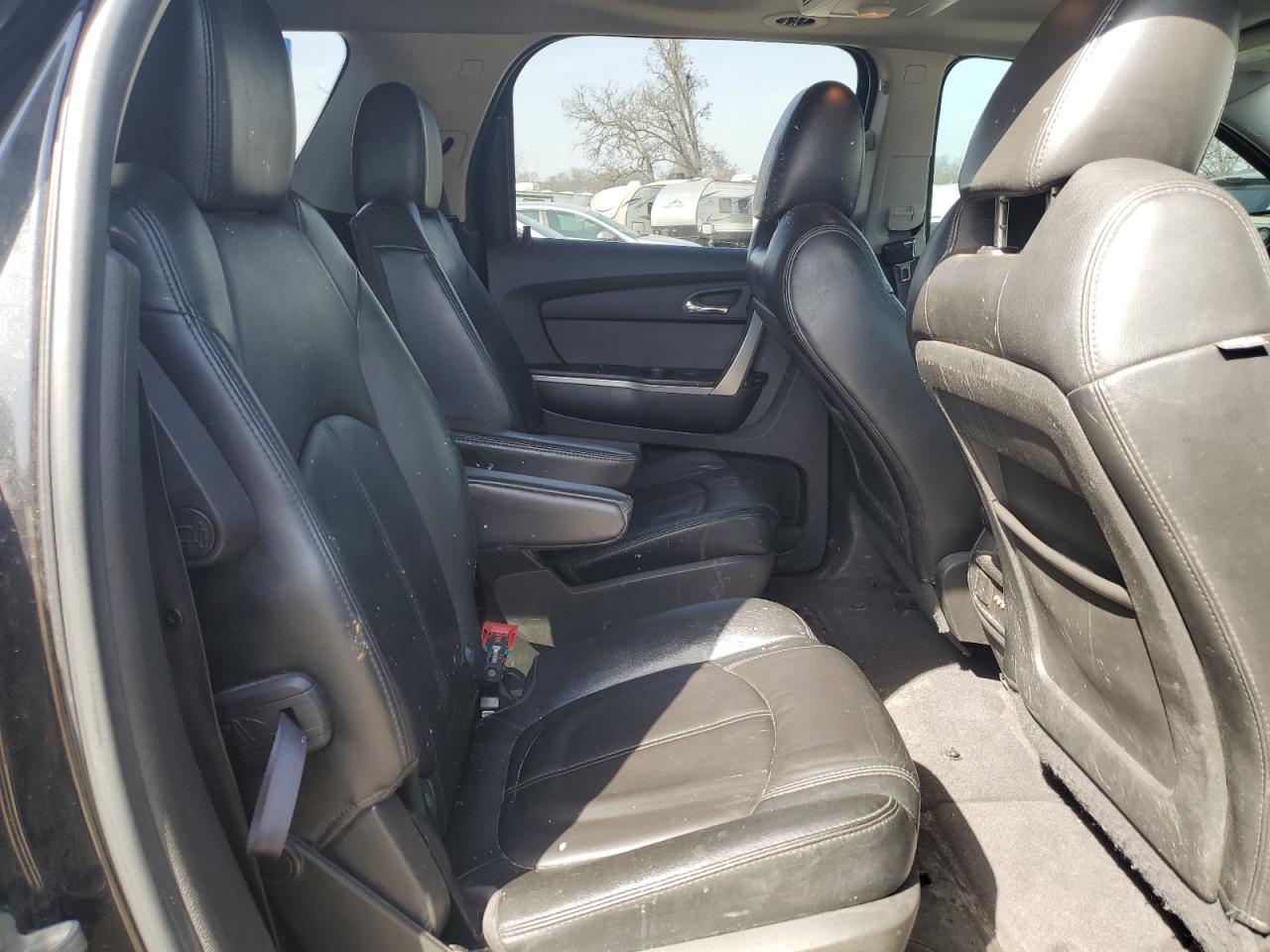2011 GMC Acadia - Image 11