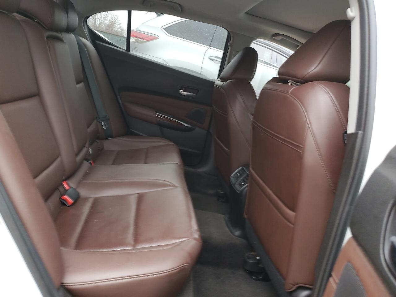 2015 Acura TLX - Image 10