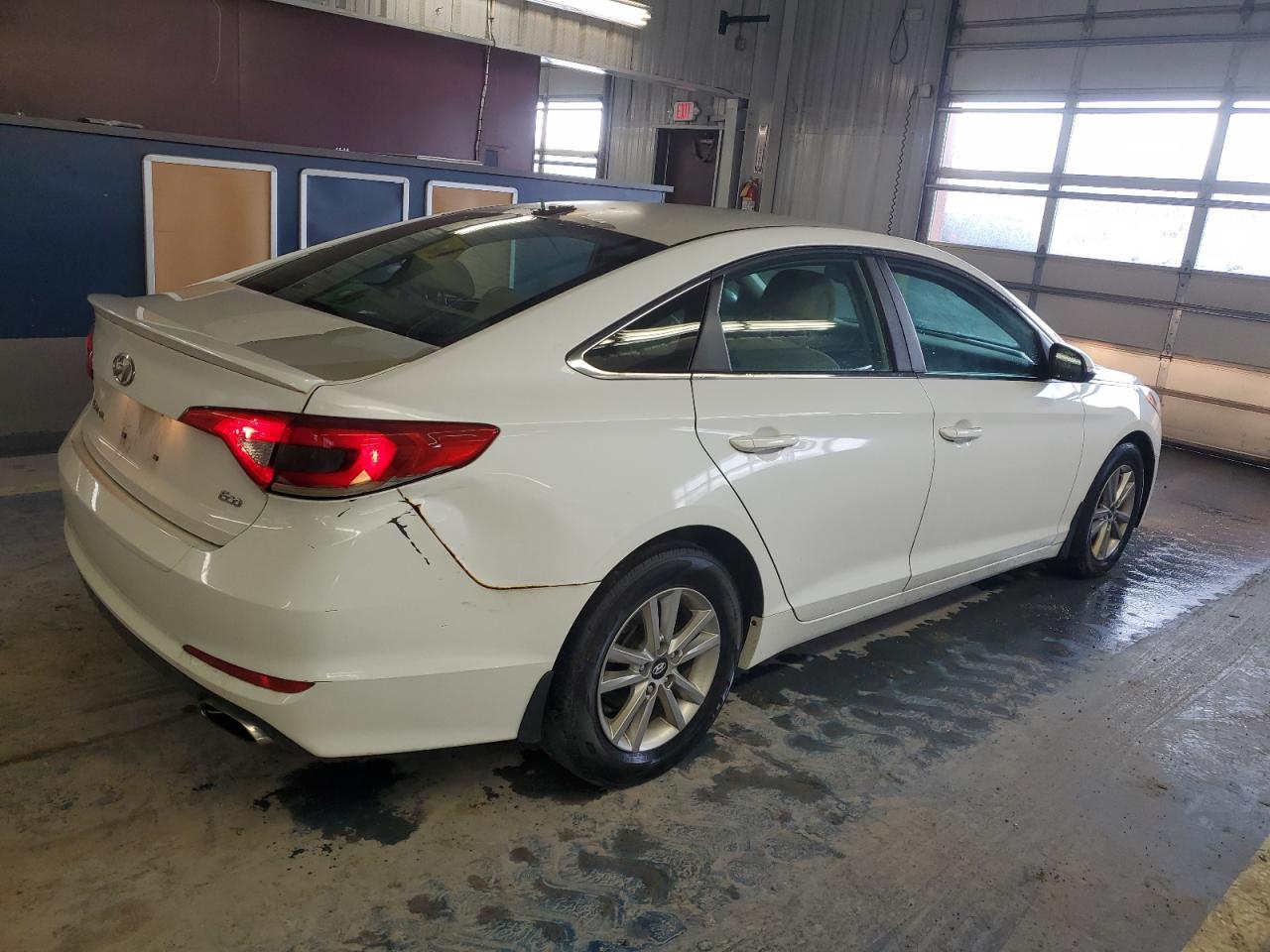 2015 Hyundai Sonata - Image 3