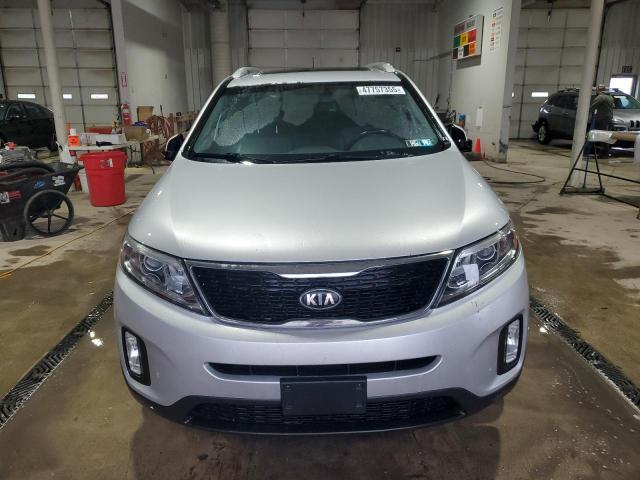  KIA SORENTO 2015 Srebrny