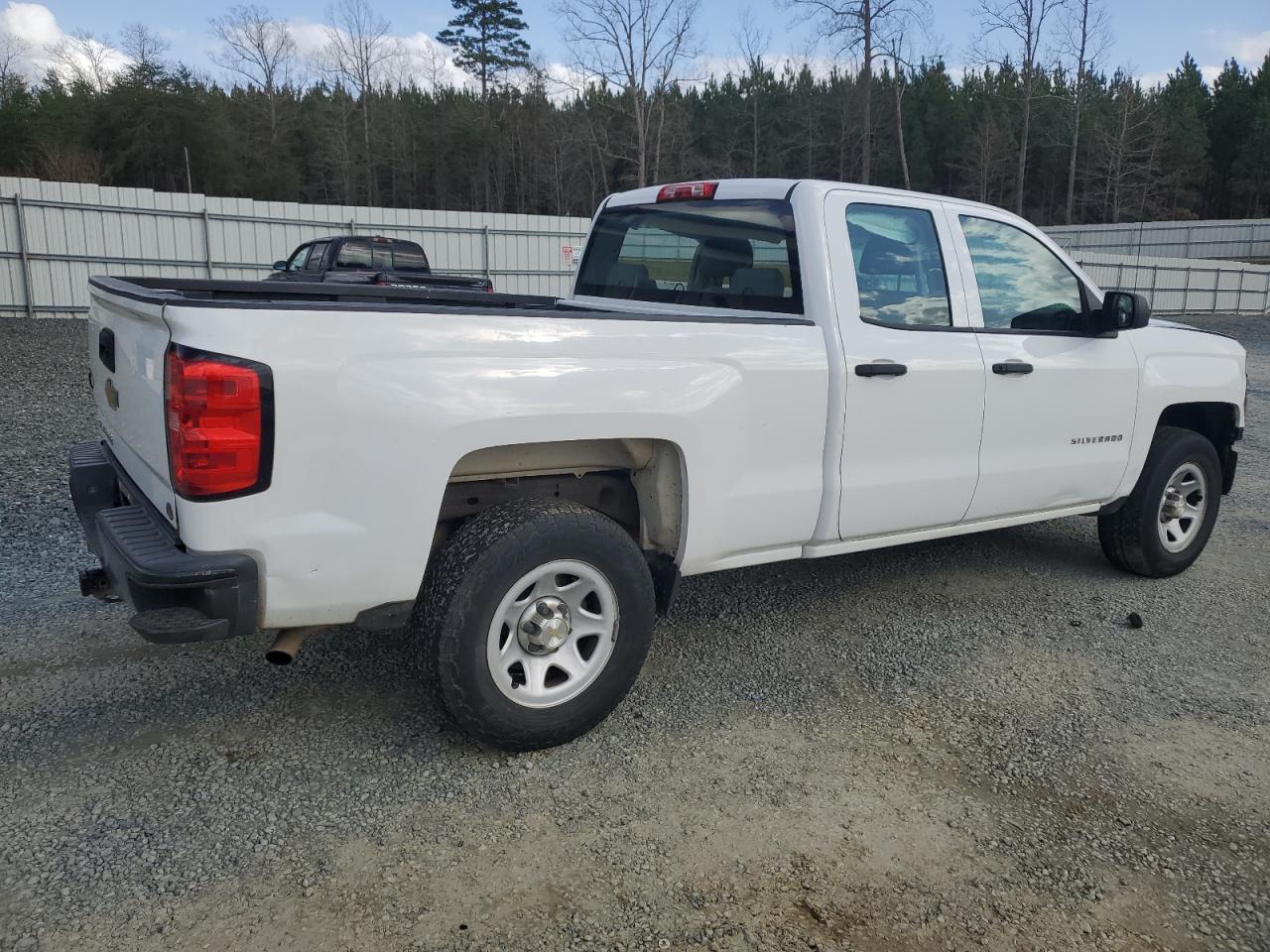 2014 Chevrolet Silverado - Image 3