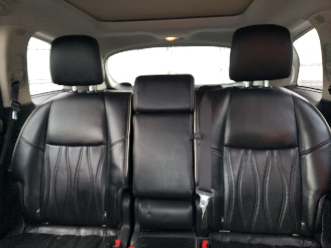 2017 Infiniti QX60 - Image 10