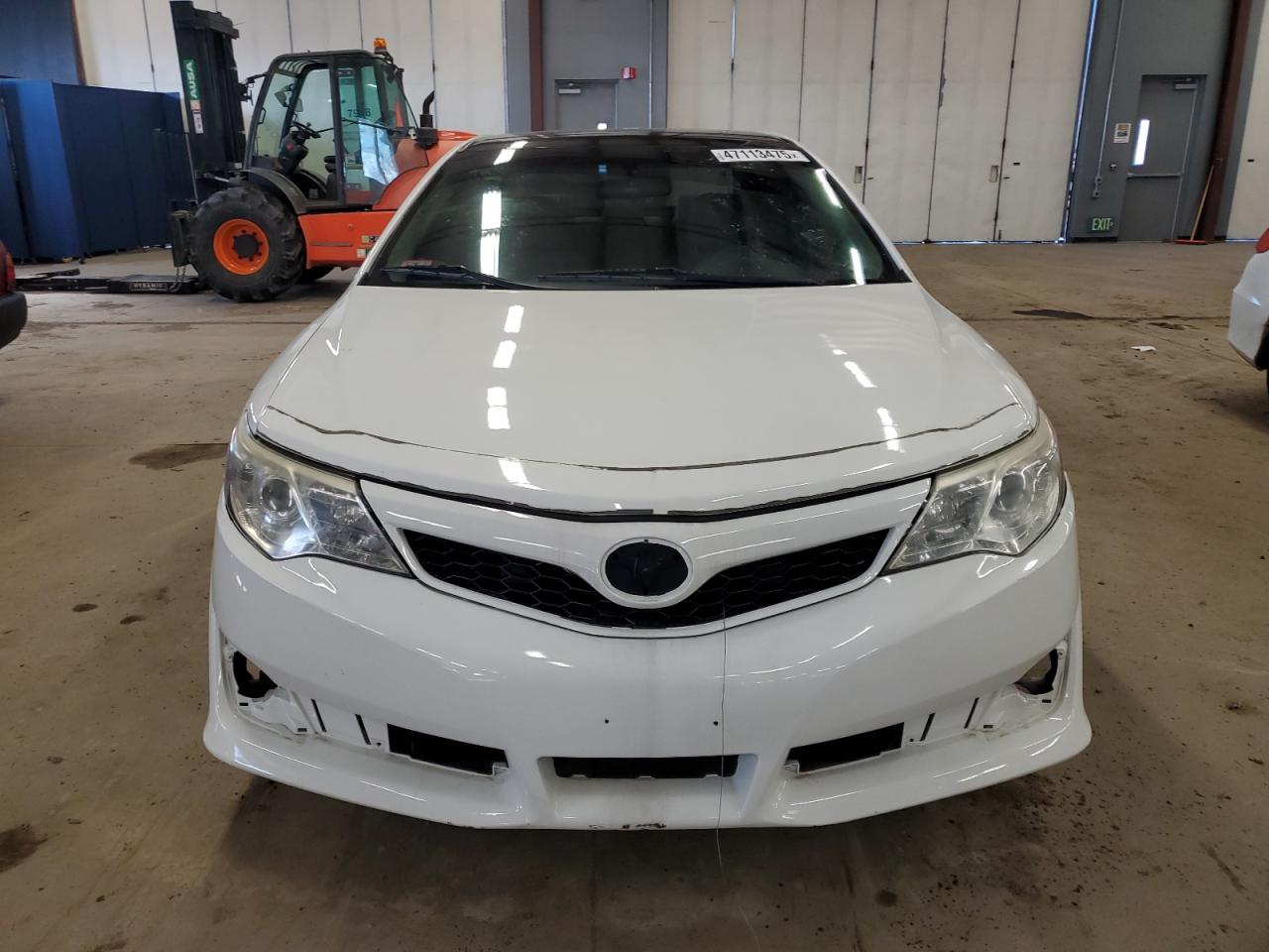 2014 Toyota Camry - Image 5