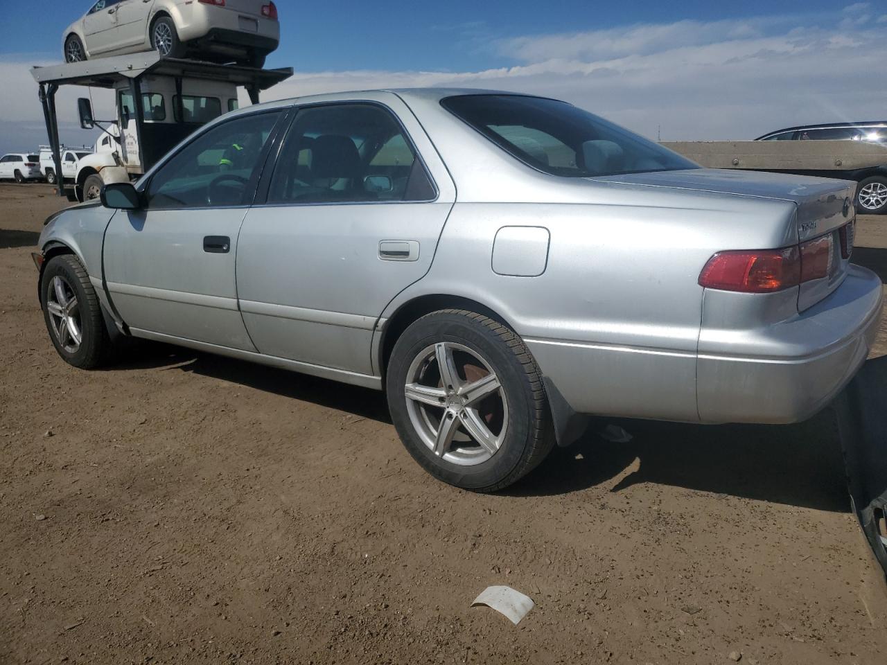 2001 Toyota Camry - Image 2