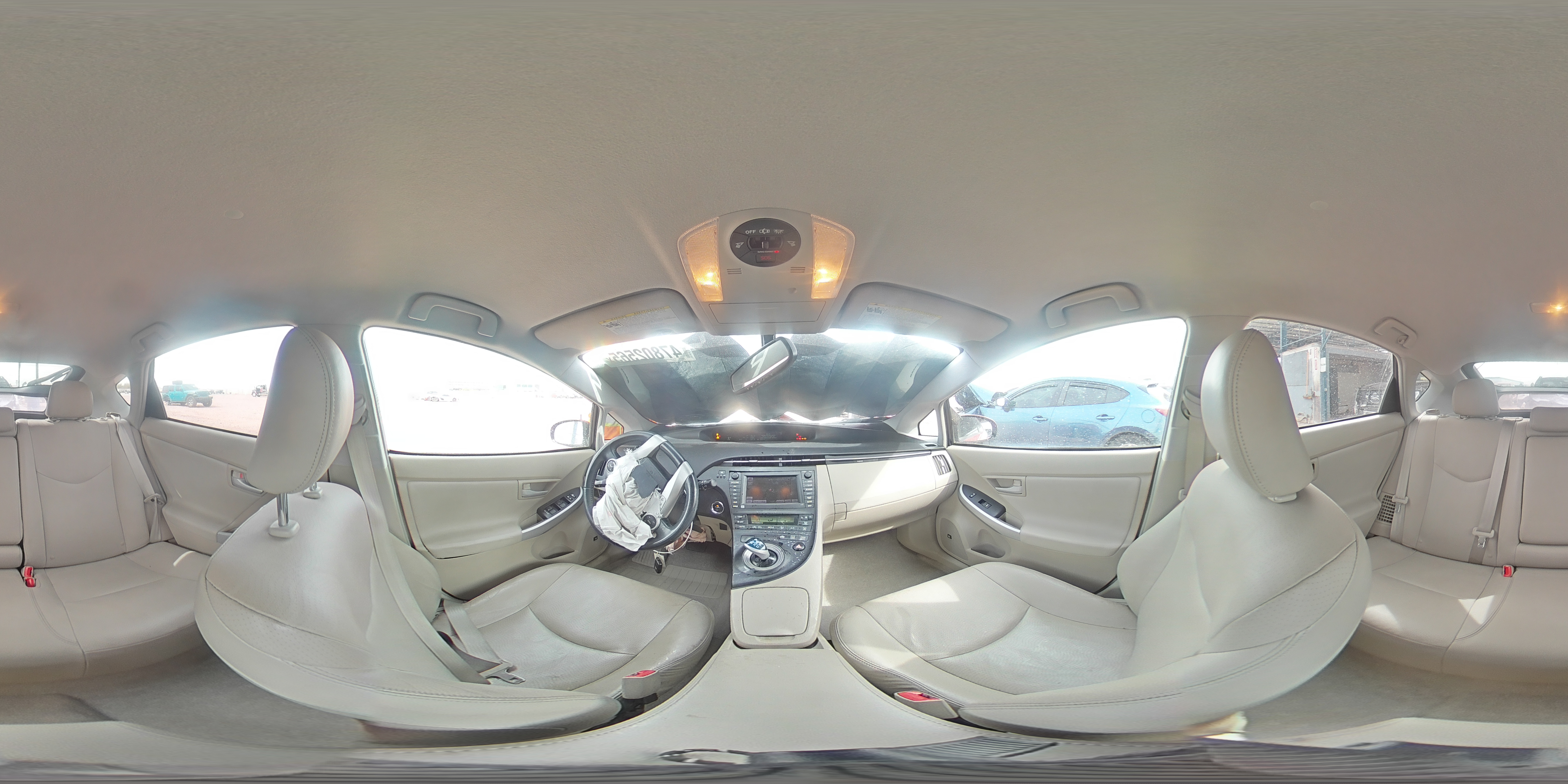 2010 Toyota Prius - Image 12