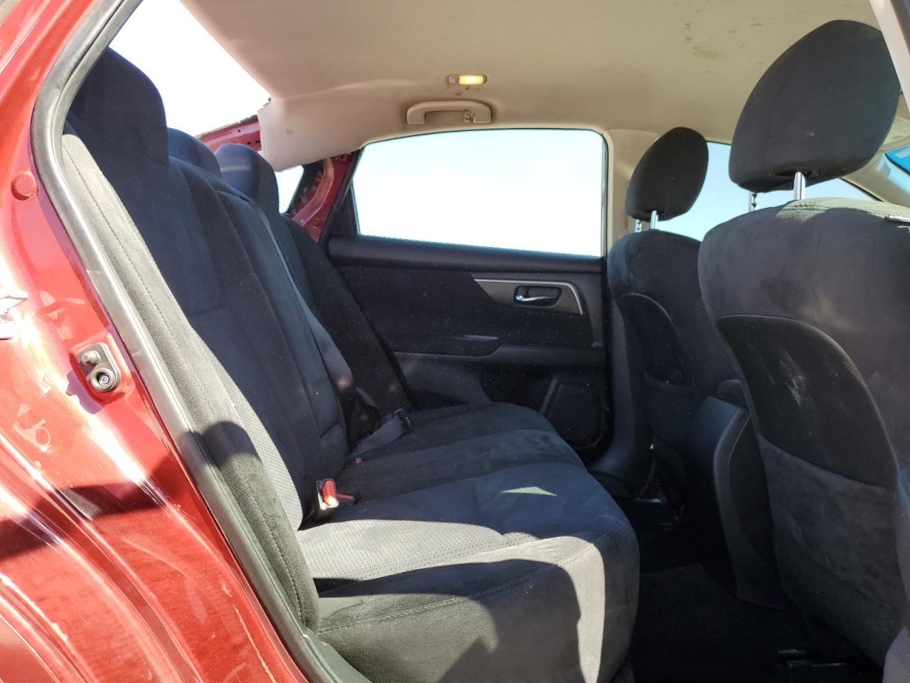 2015 Nissan Altima - Image 10
