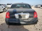 2001 Lincoln Town Car Signature იყიდება San Antonio-ში, TX - Rear End