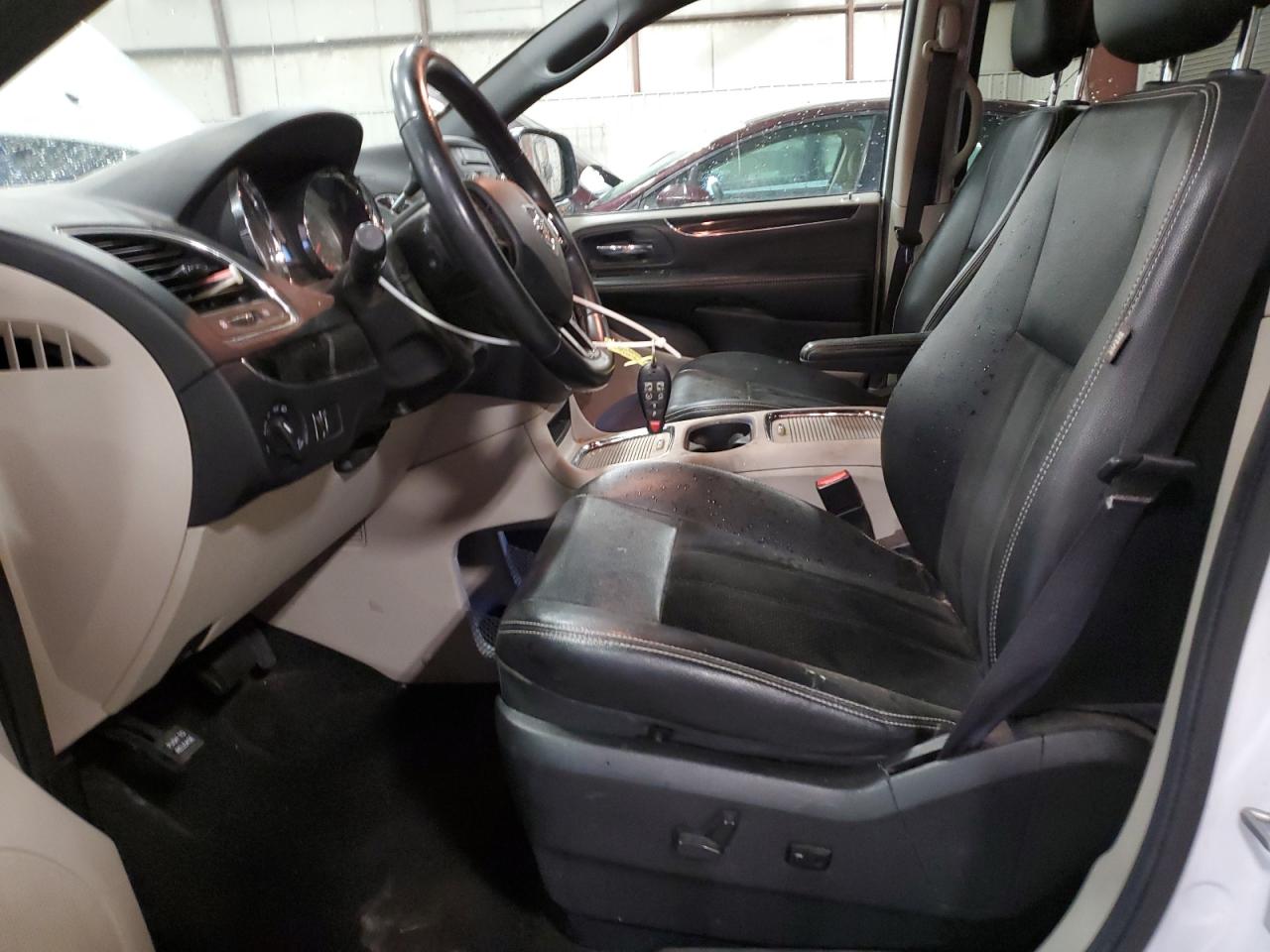 2017 Dodge Caravan - Image 7