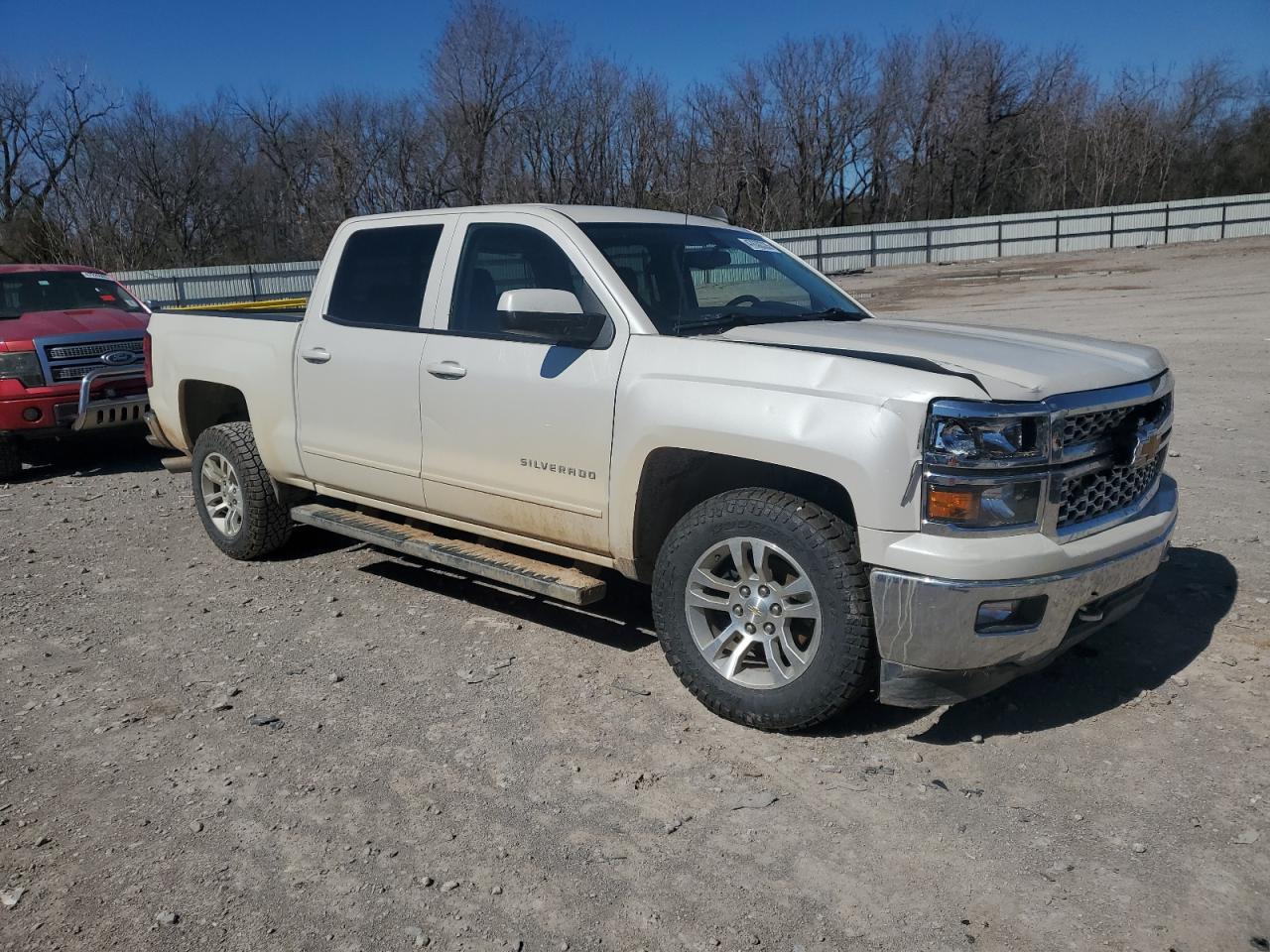 2015 Chevrolet Silverado - Image 4