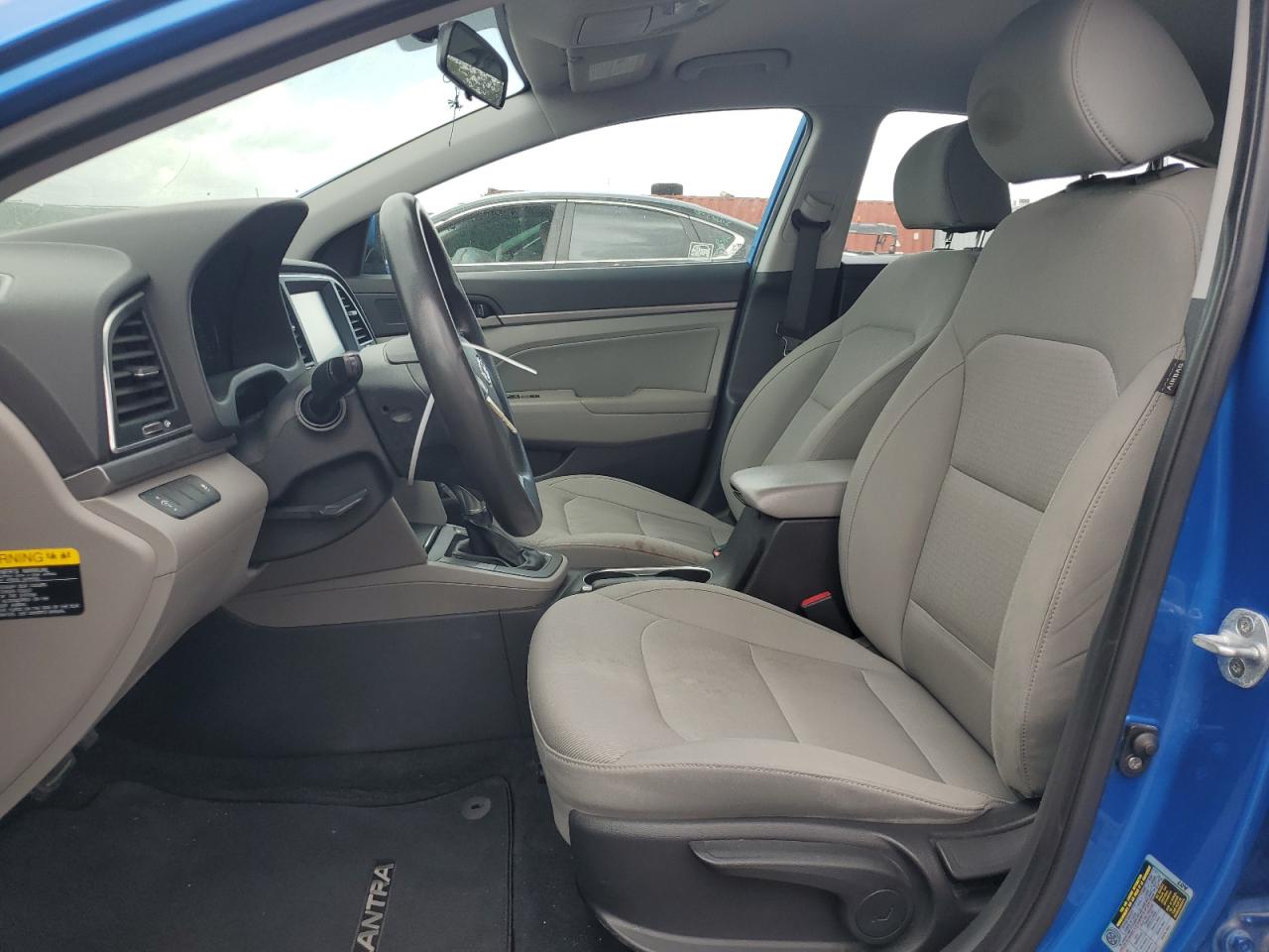 2017 Hyundai Elantra - Image 7