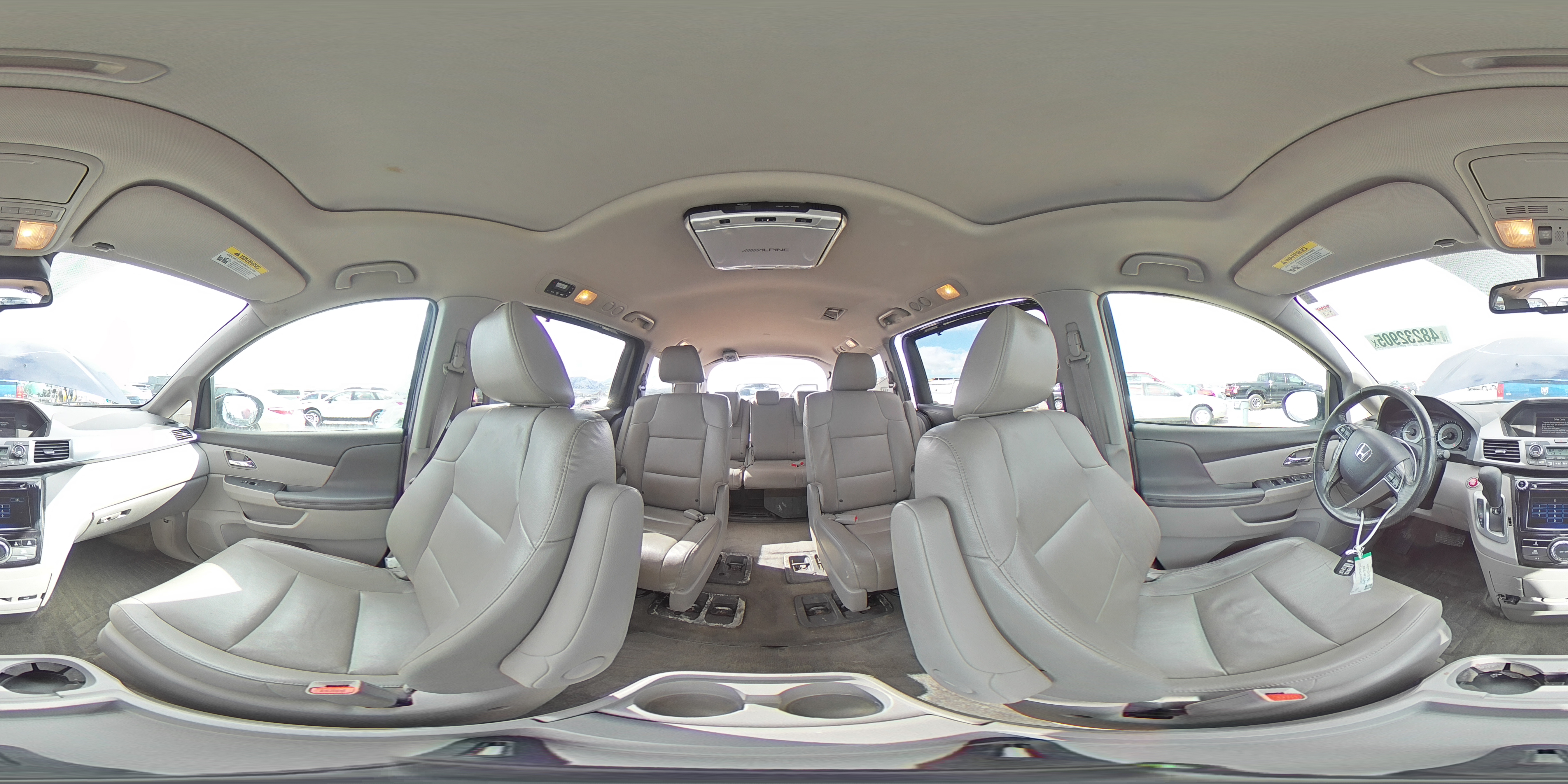 2015 Honda Odyssey - Image 16