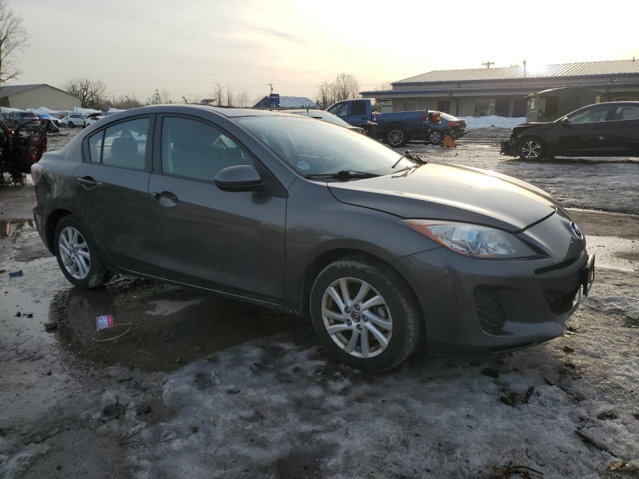 2013 Mazda 3 - Image 4